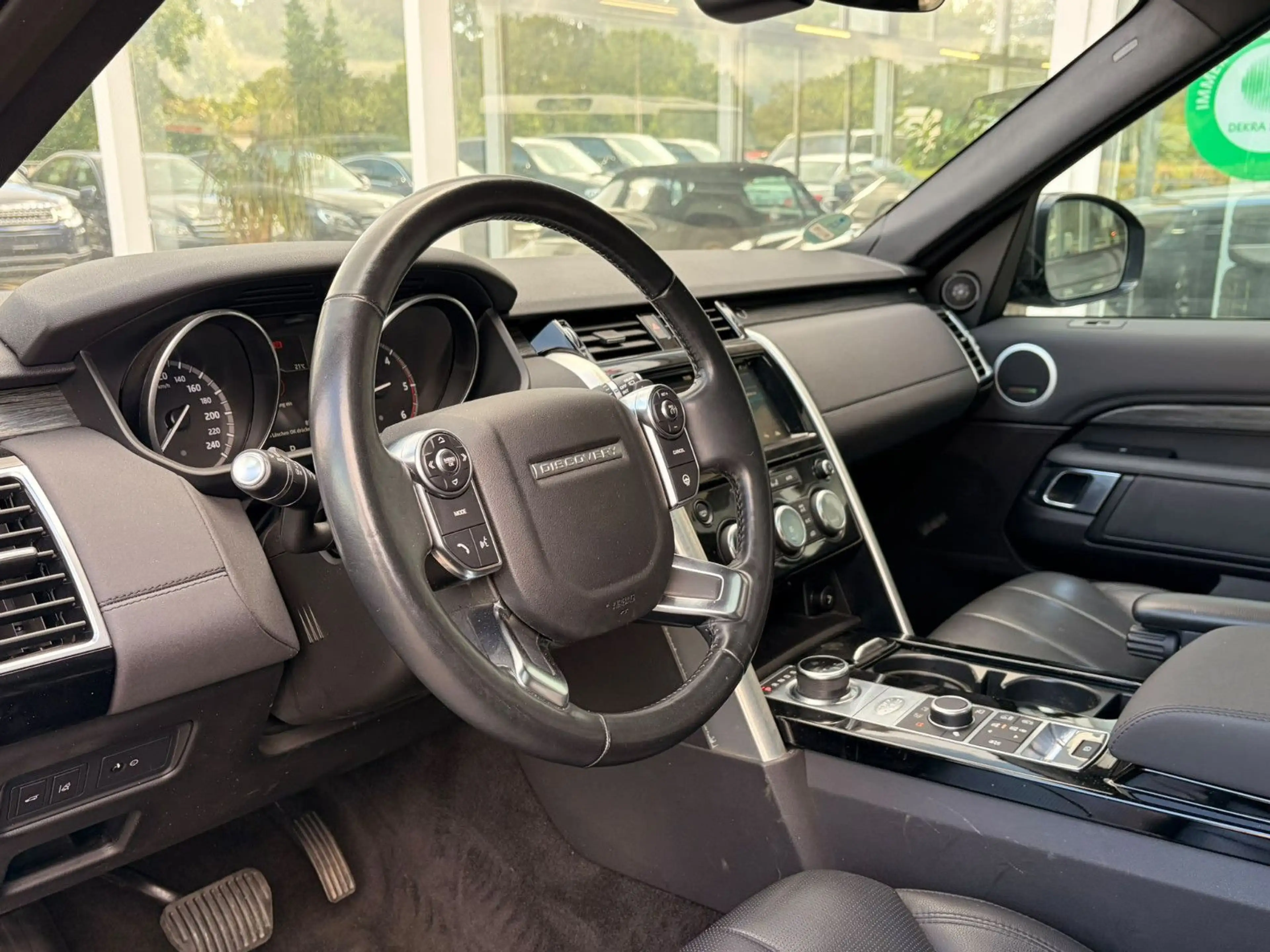 Land Rover Discovery 5 HSE SD4 — photo 13