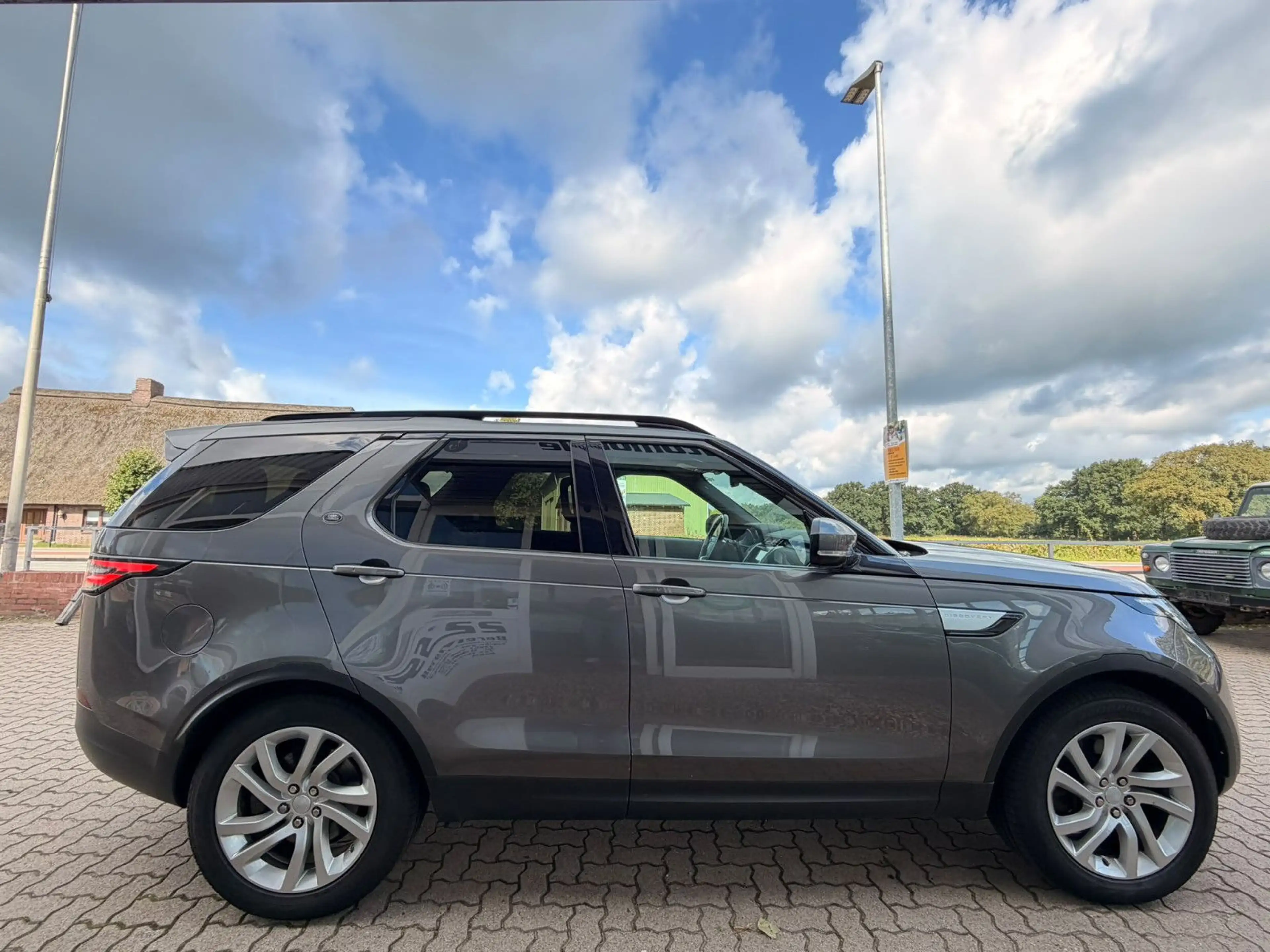 Land Rover Discovery 5 HSE SD4 — photo 6