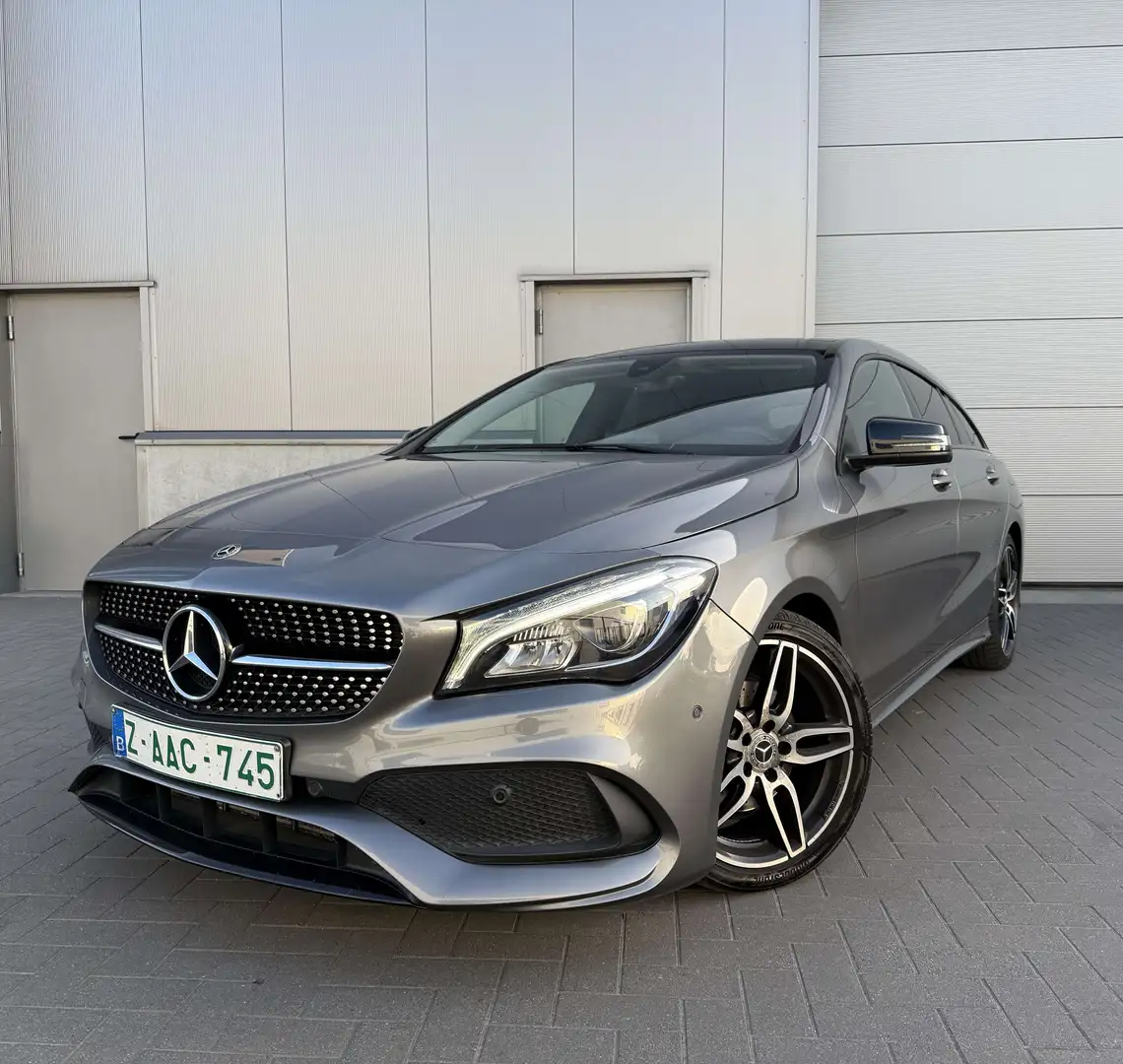 Mercedes-Benz CLA 200 d Business Solution AMG Grijs - 1