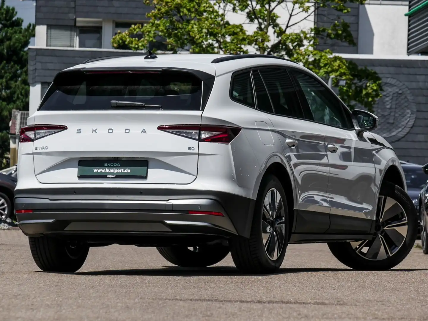 Skoda Enyaq iV 60 NAV PDC CLIMA SHZ Weiß - 2