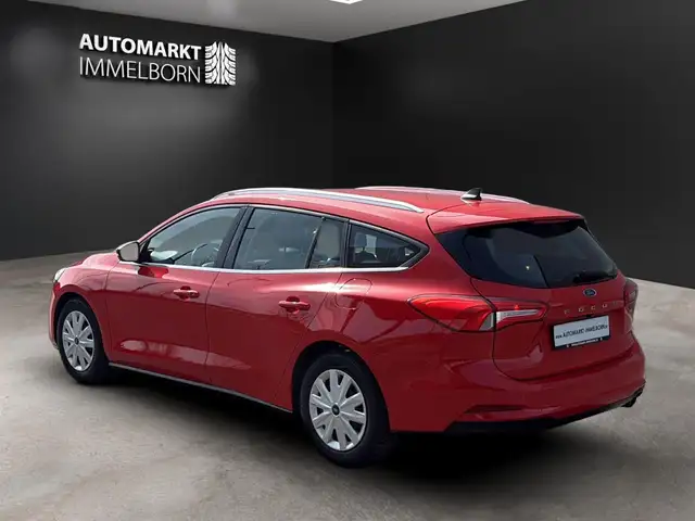 Ford Focus view 5