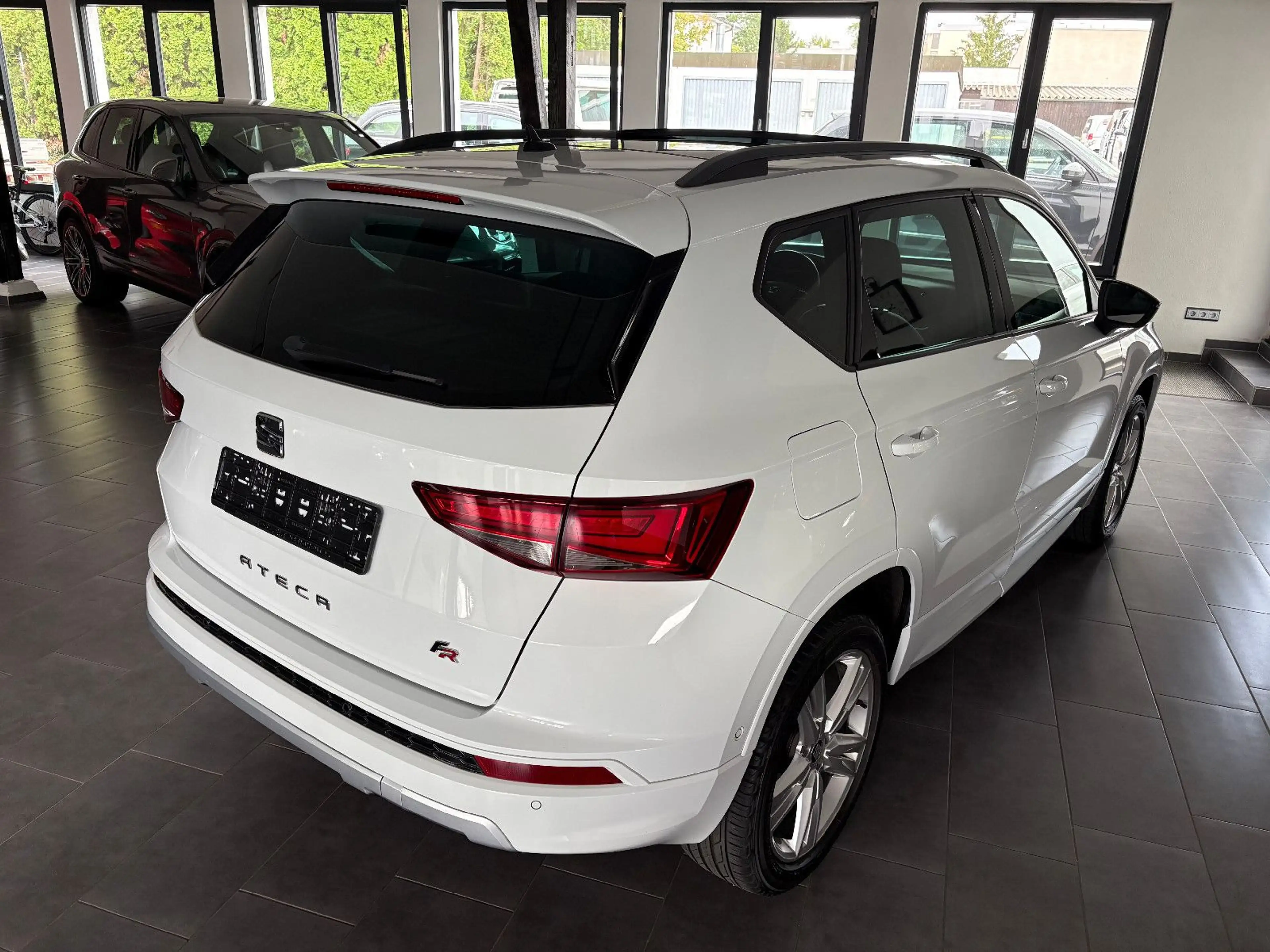 SEAT Ateca 2.0 TDI FR Navi/Leder/Pano/LED — photo 3