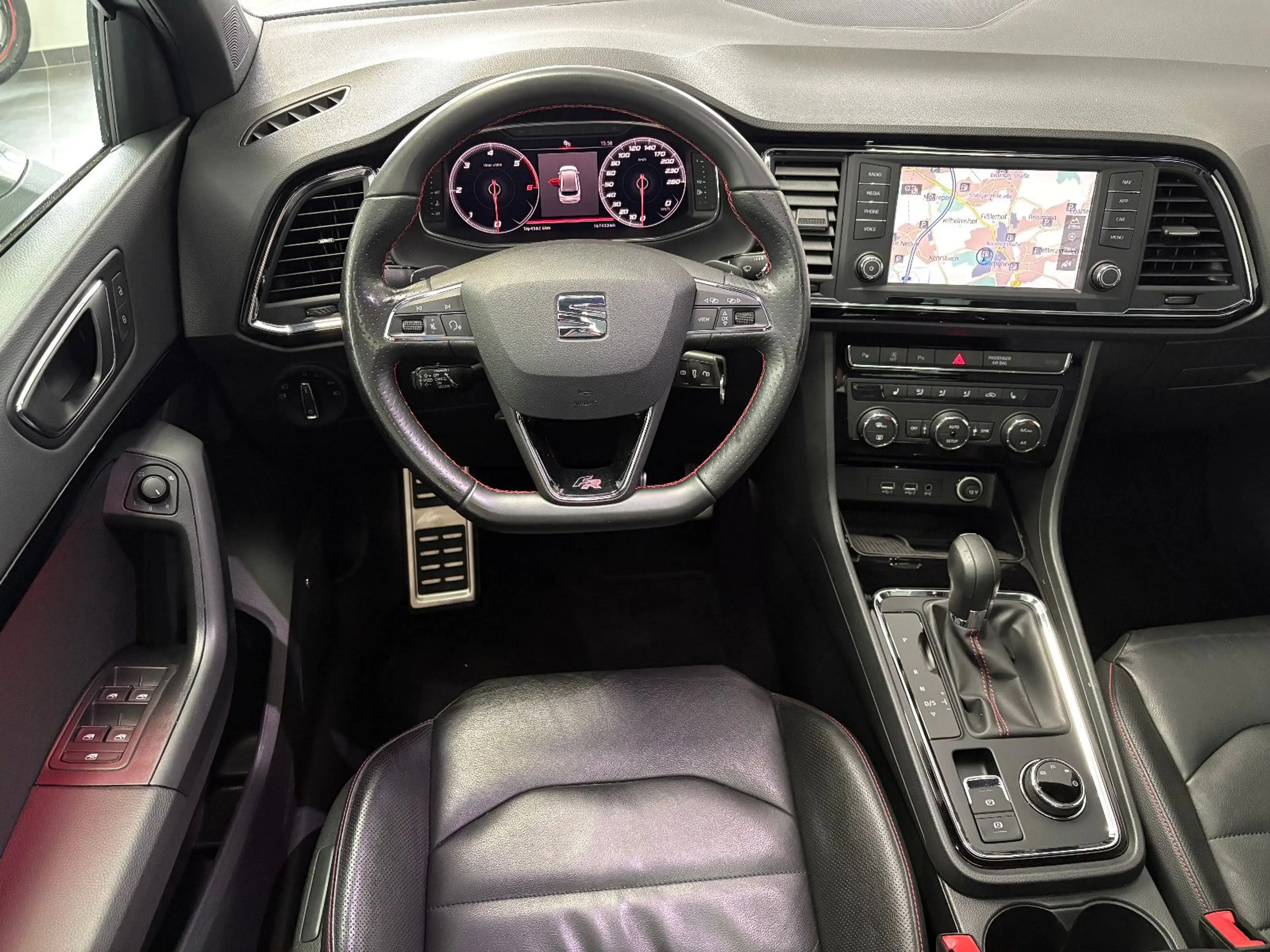 SEAT Ateca 2.0 TDI FR Navi/Leder/Pano/LED — photo 11