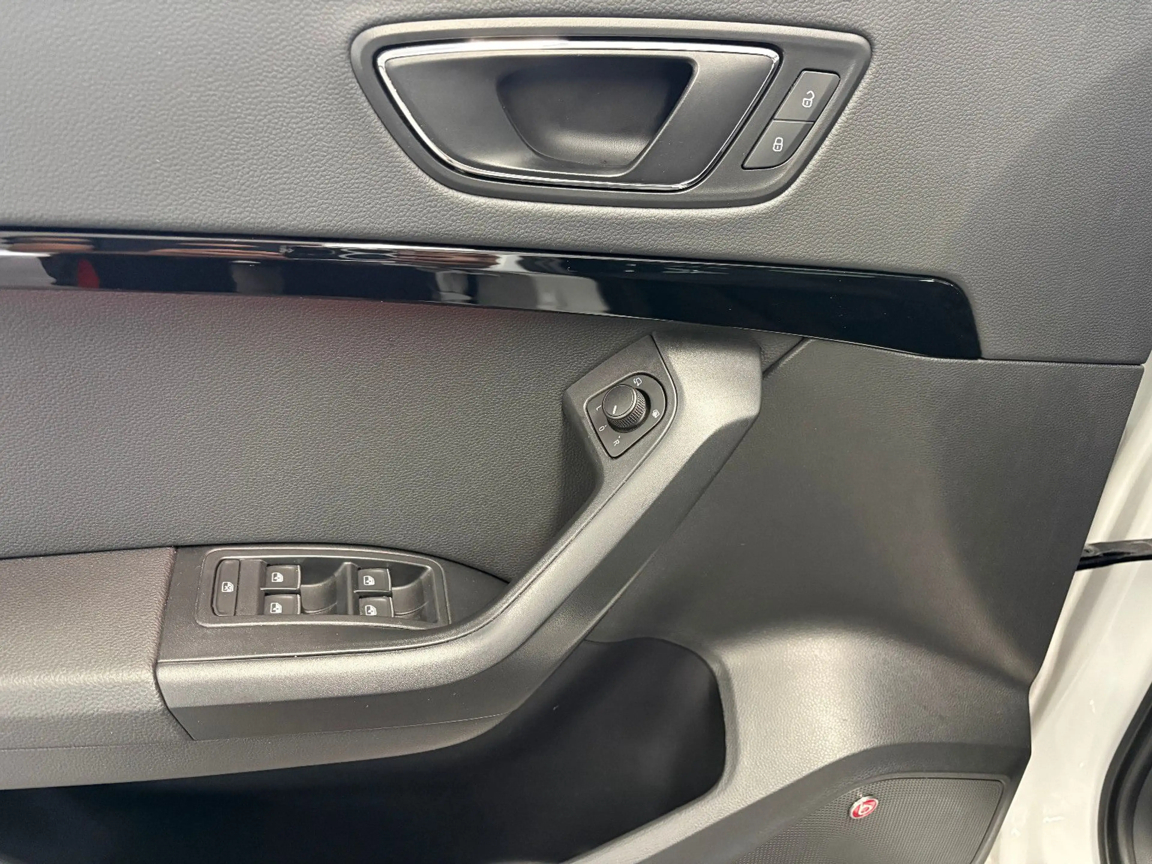 SEAT Ateca 2.0 TDI FR Navi/Leder/Pano/LED — photo 7