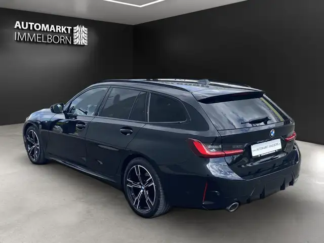BMW 3 Series view 3