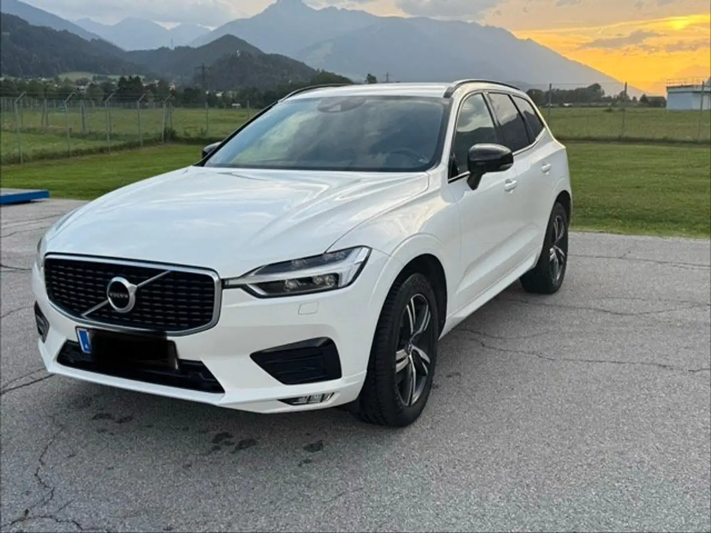 Volvo XC60 XC60 B4 R-Design AWD Geartronic R-Design Weiß - 1