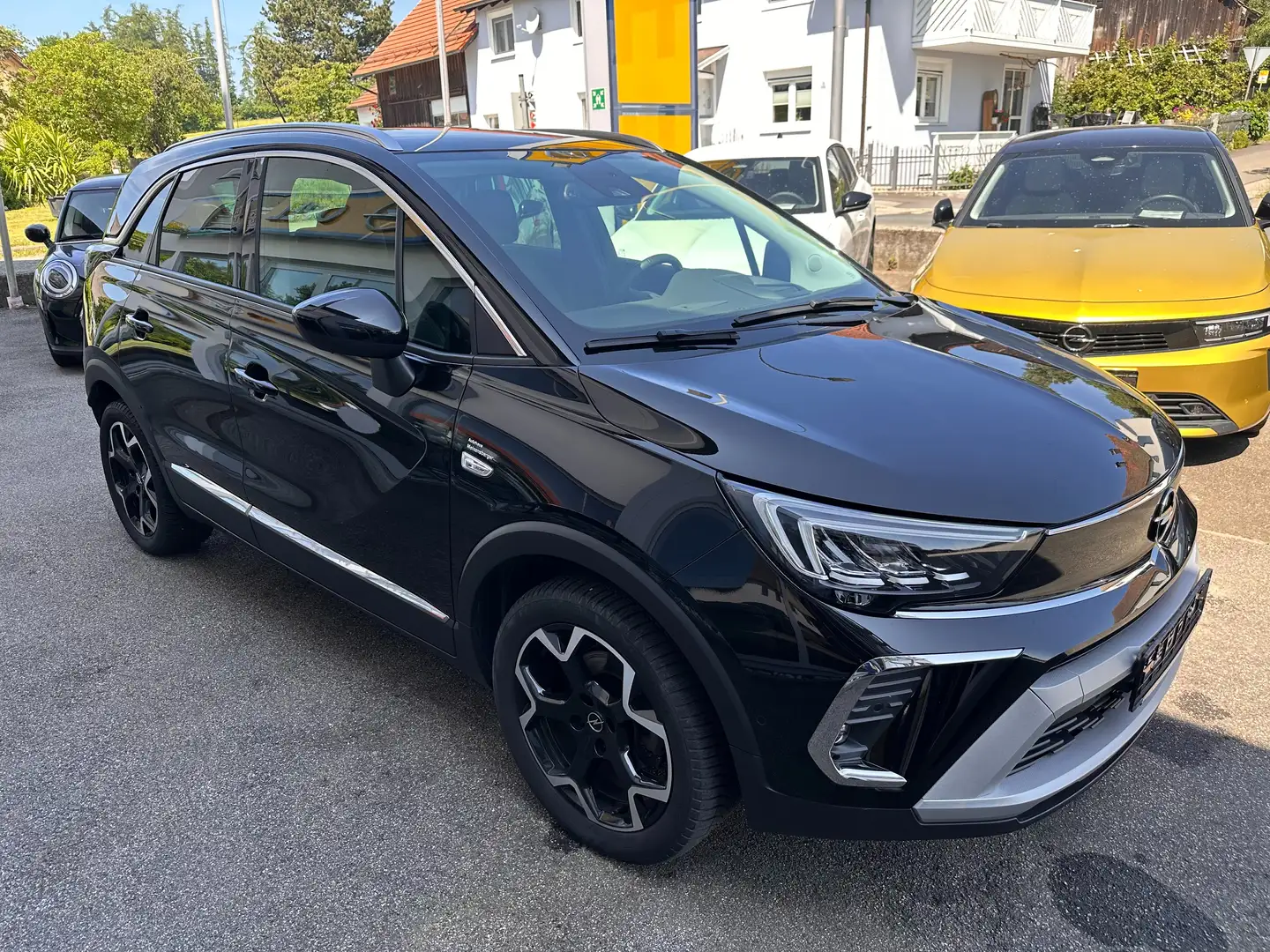 Opel Crossland X Ultimate Schwarz - 1