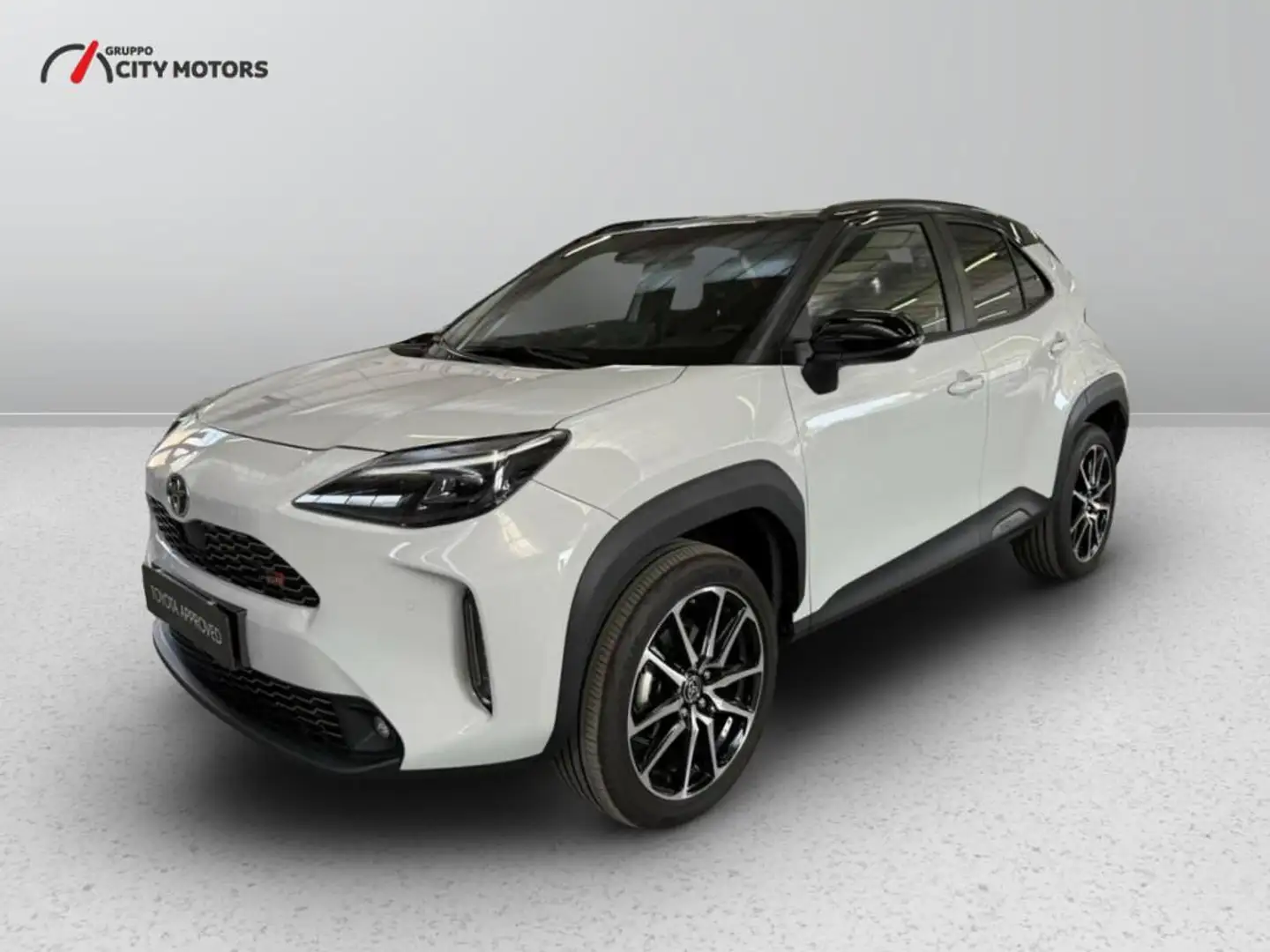 Toyota Yaris Cross 1.5h GR Sport fwd 130cv e-cvt Grijs - 1