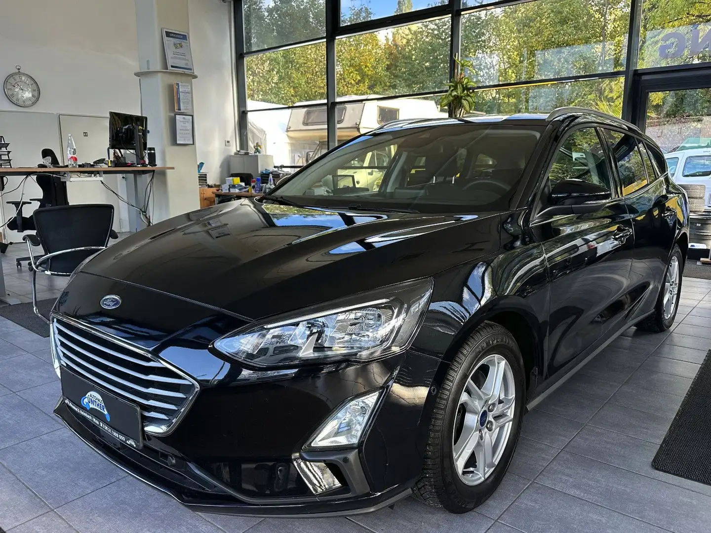 Ford Focus Turnier*Automatik*bis zu 10J Garantie Noir - 1
