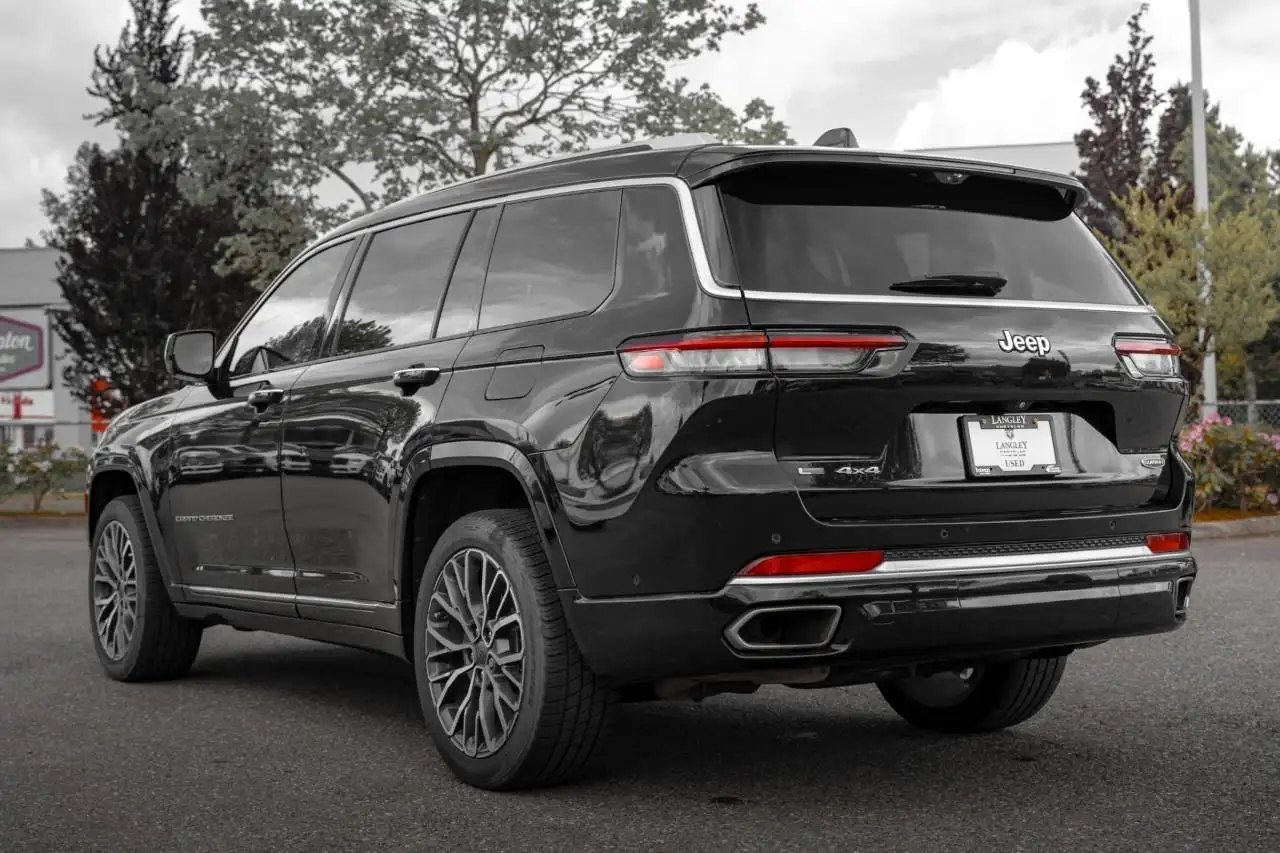 Jeep Grand Cherokee снимка Jeep Grand Cherokee