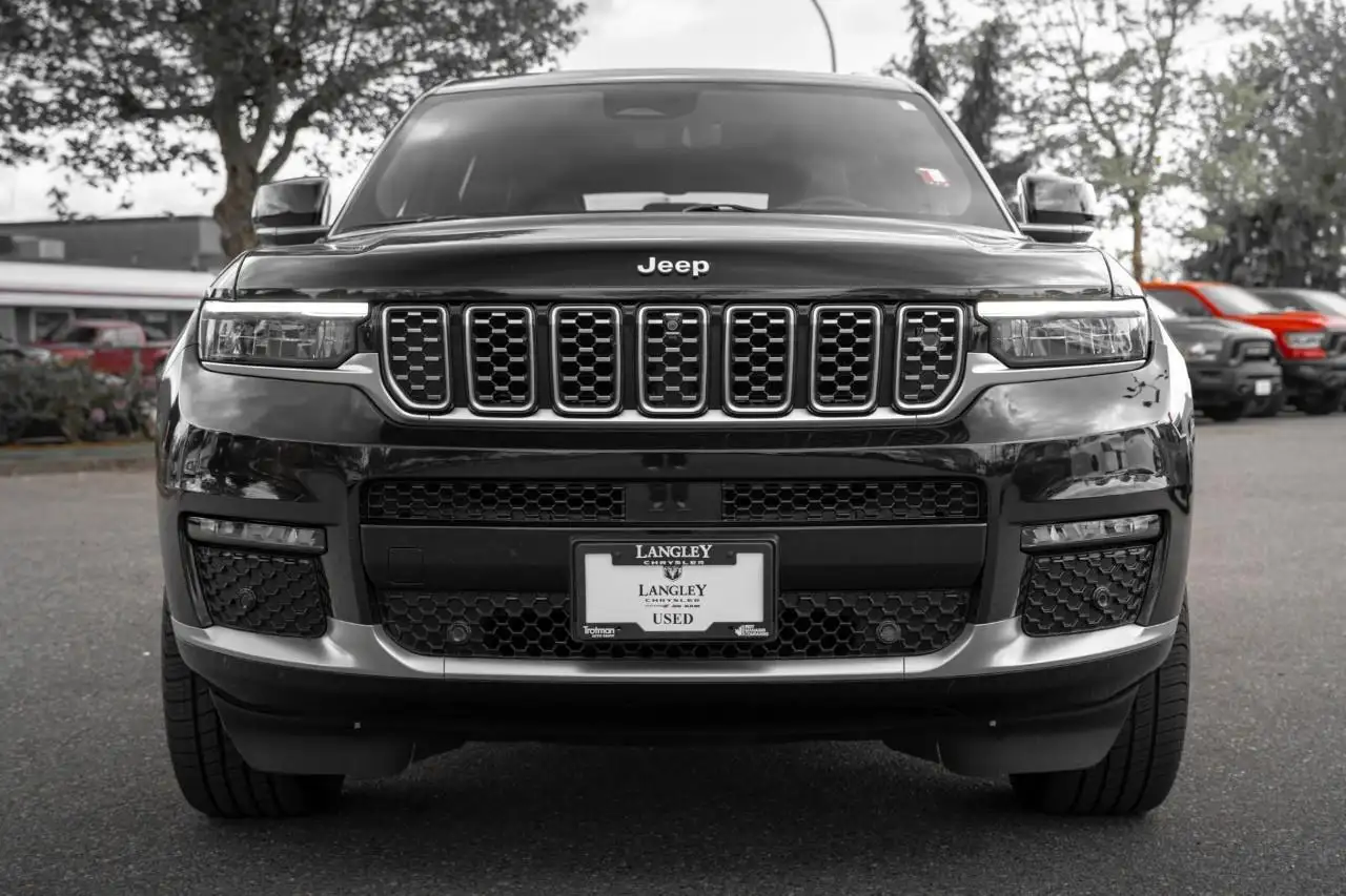 Jeep Grand Cherokee снимка Jeep Grand Cherokee