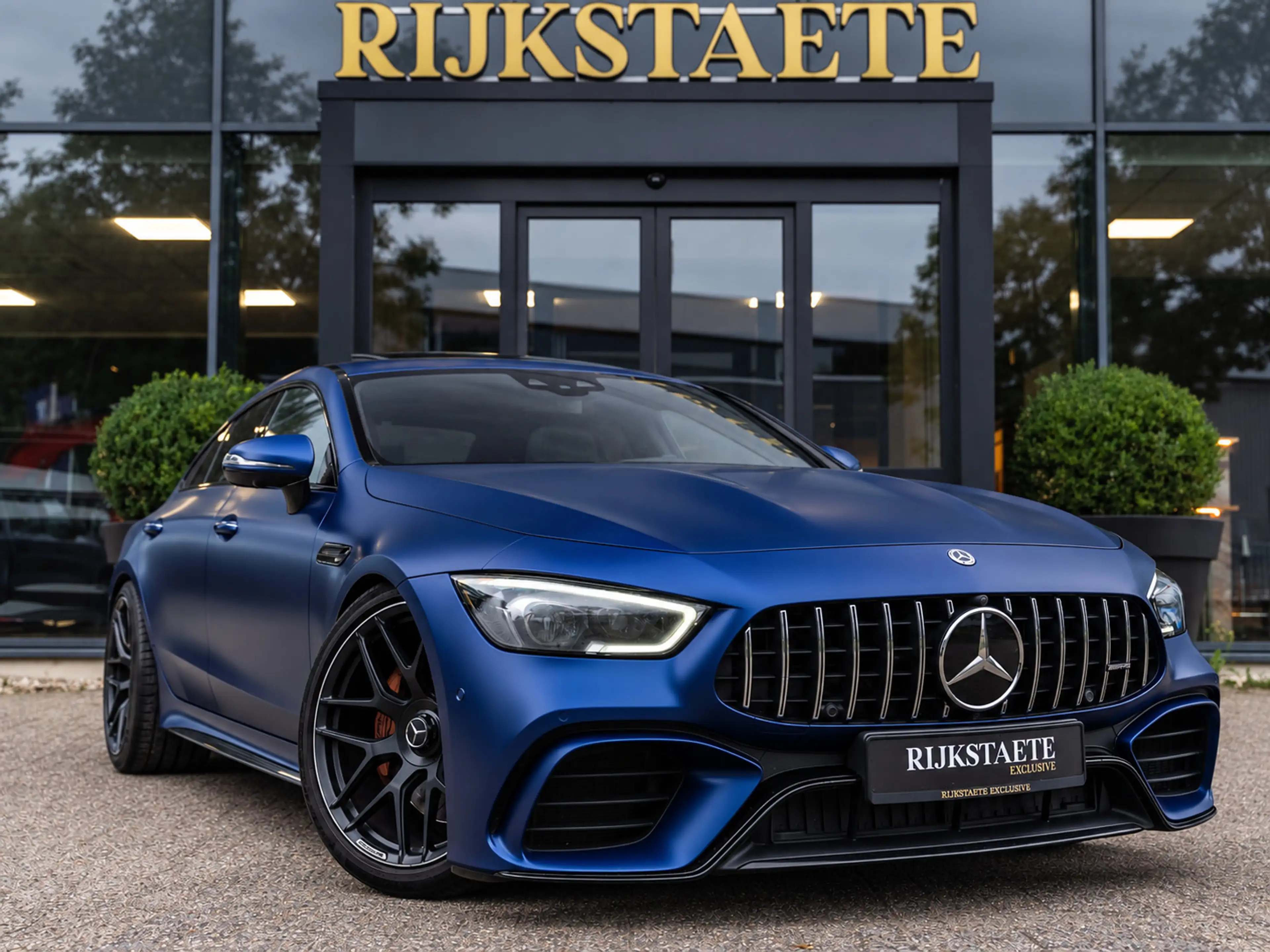 Mercedes-Benz AMG GT 4-Door Coupe AMG 63 S 4MATIC+ Premium Plus — photo 5