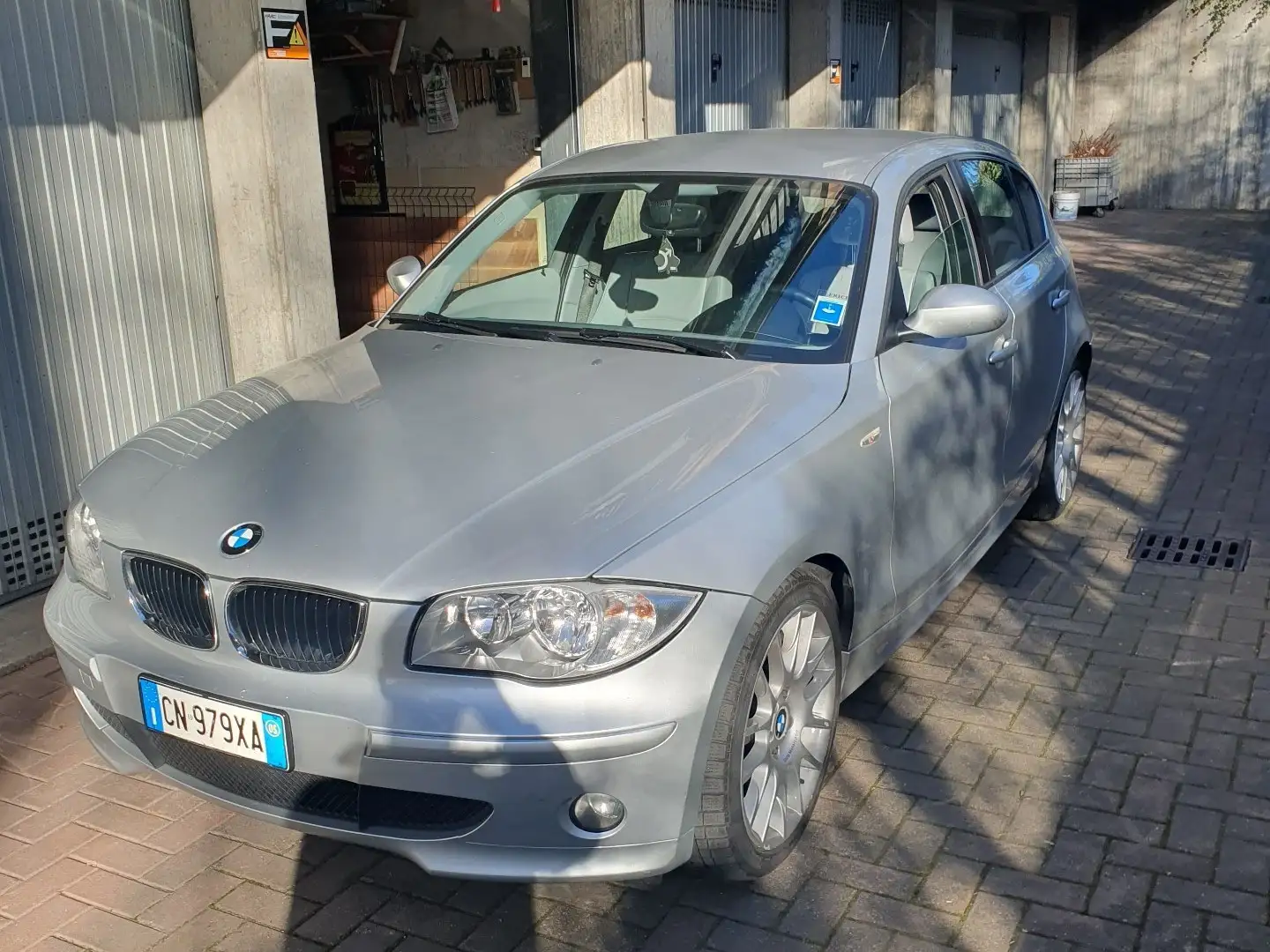BMW 118 118d Attiva dpf - 1