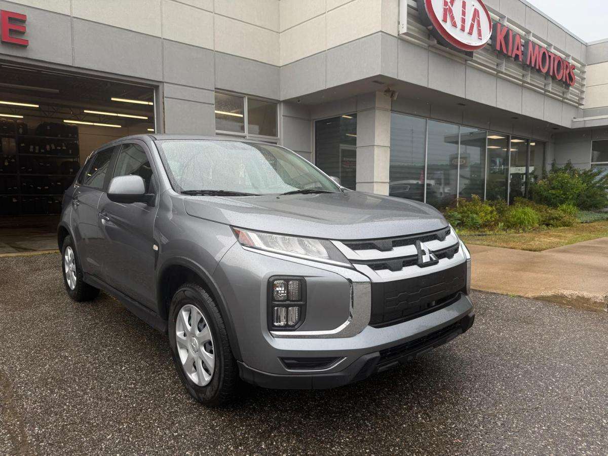 2024 Mitsubishi RVR ES AWC