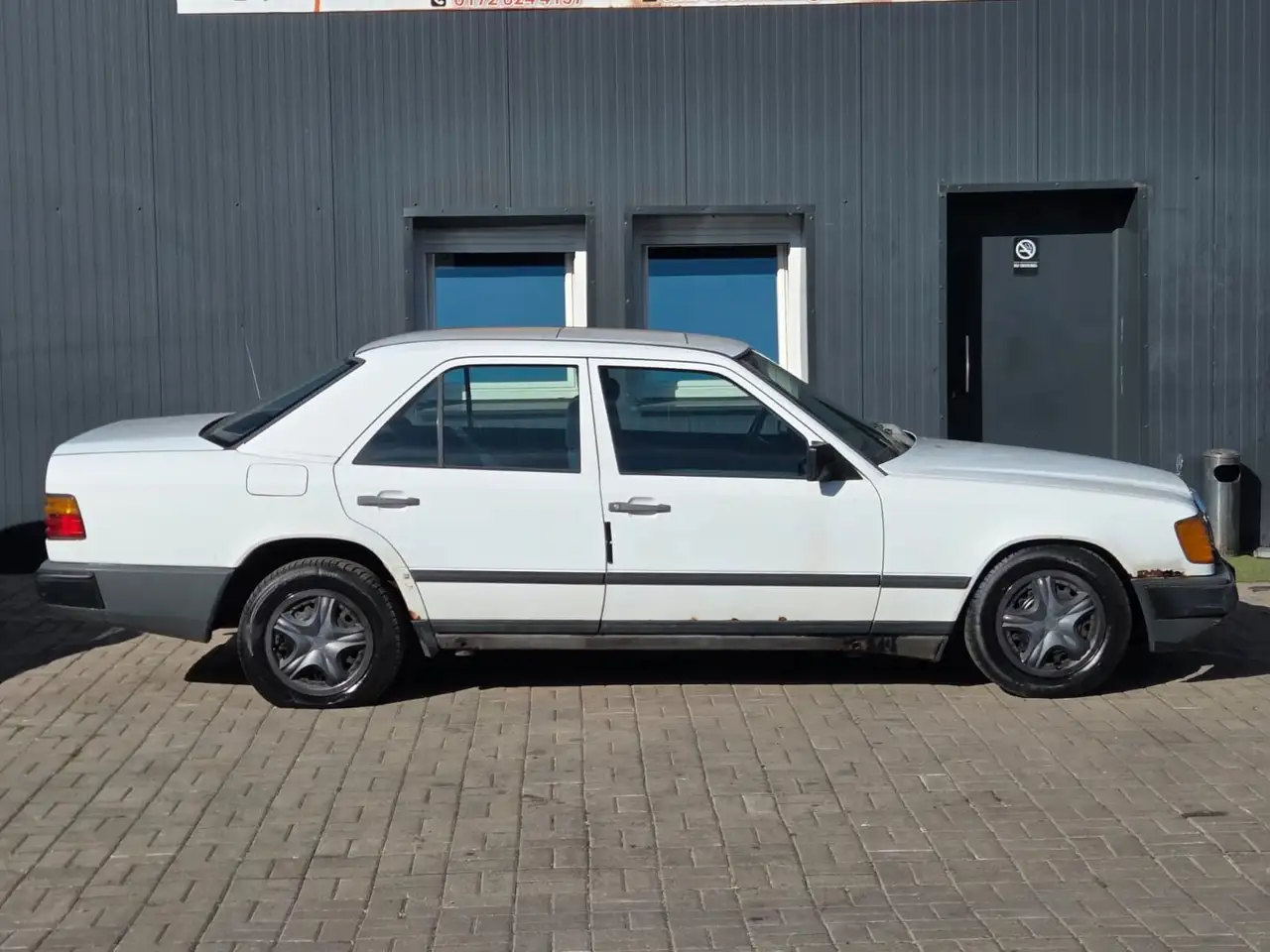 Mercedes-Benz 190 124 2.37/AUTOMATIK/RAADIO -CD, foto 5
