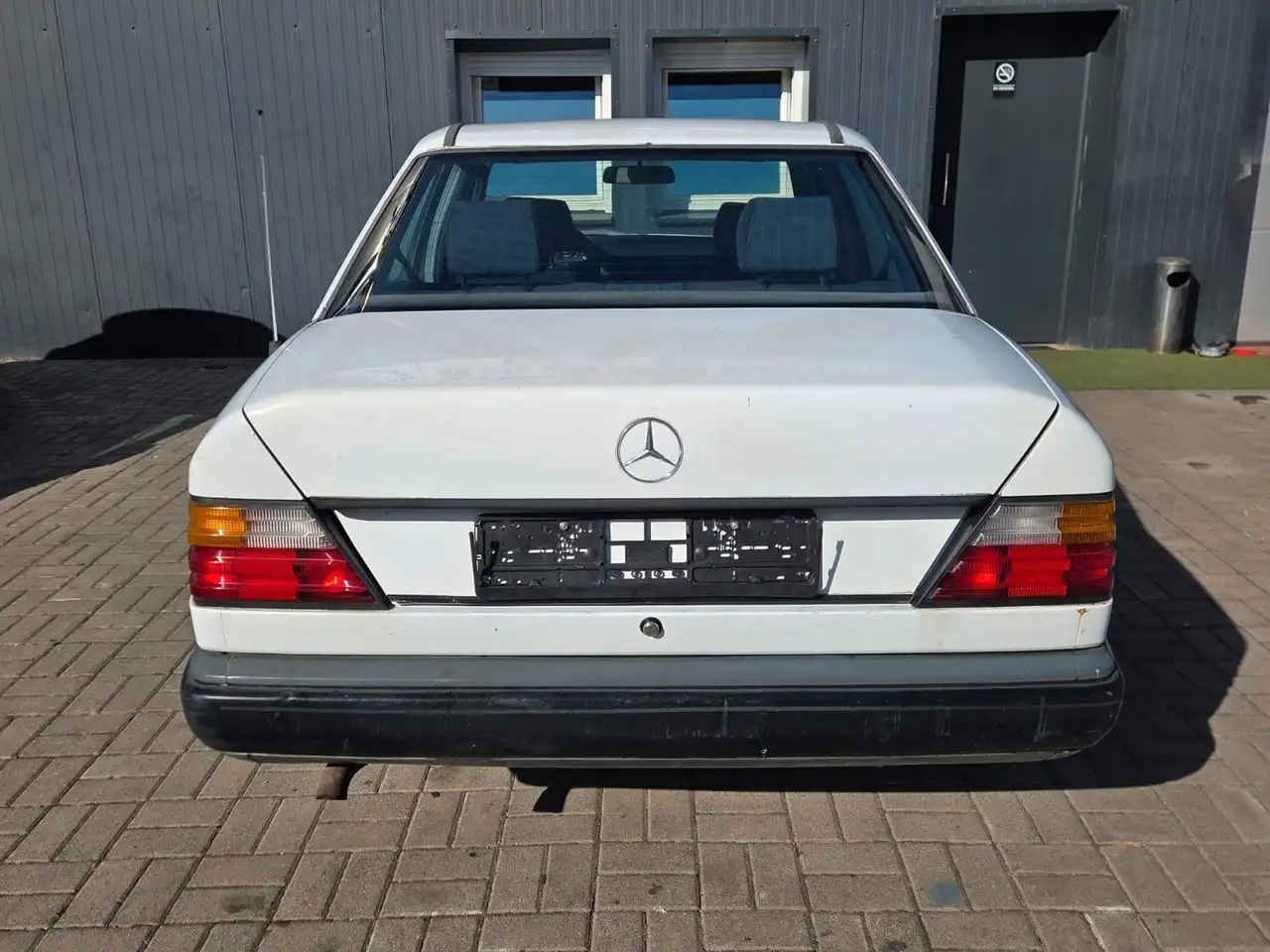 Mercedes-Benz 190 124 2.37/AUTOMATIK/RAADIO -CD, foto 4