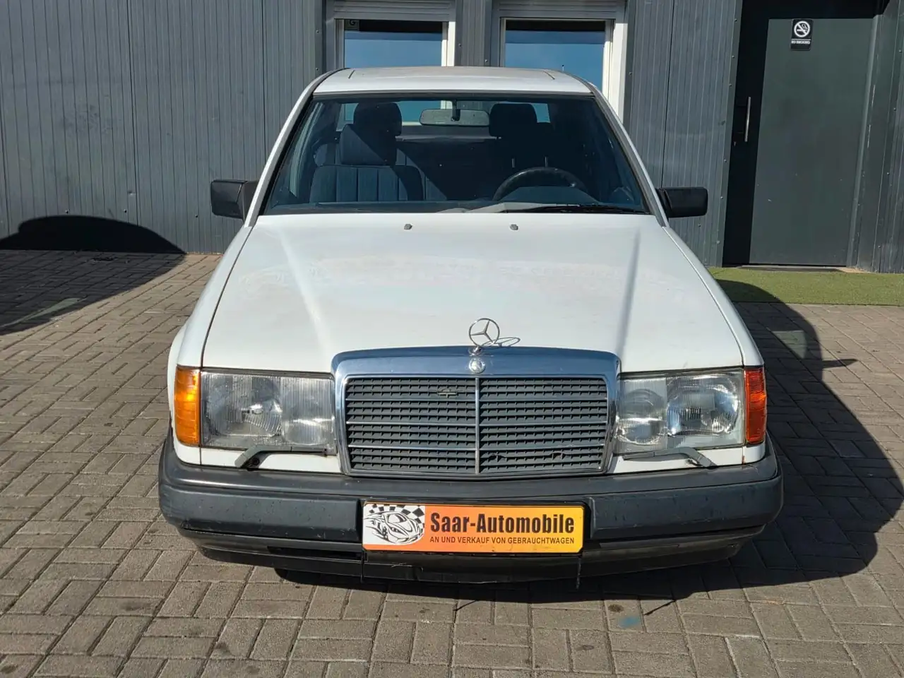 Mercedes-Benz 190 124 2.37/AUTOMATIK/RAADIO -CD, foto 2