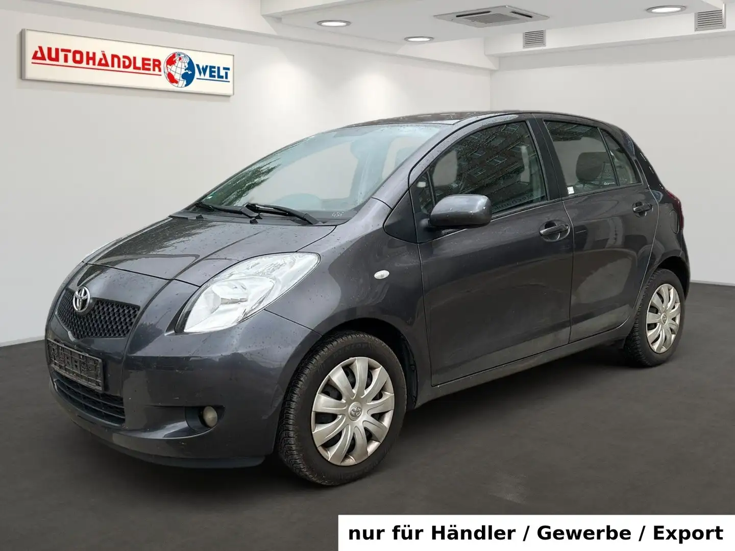 Toyota Yaris 1.3i 5-trg. Klimaanlage Navigation PDC Grau - 1
