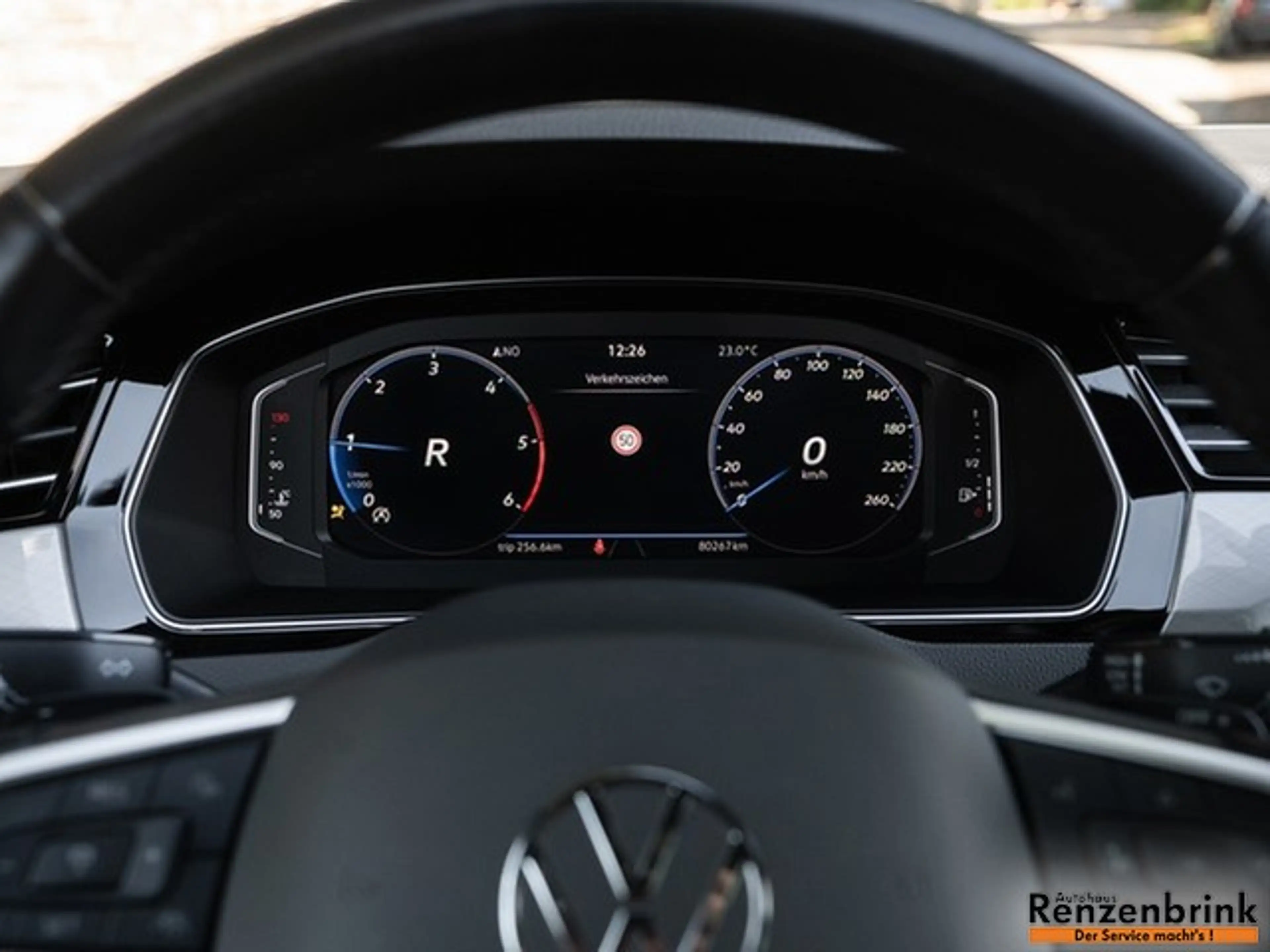 Volkswagen Passat Variant Business TDI DSG AHK ergoSitz Kamera — photo 11
