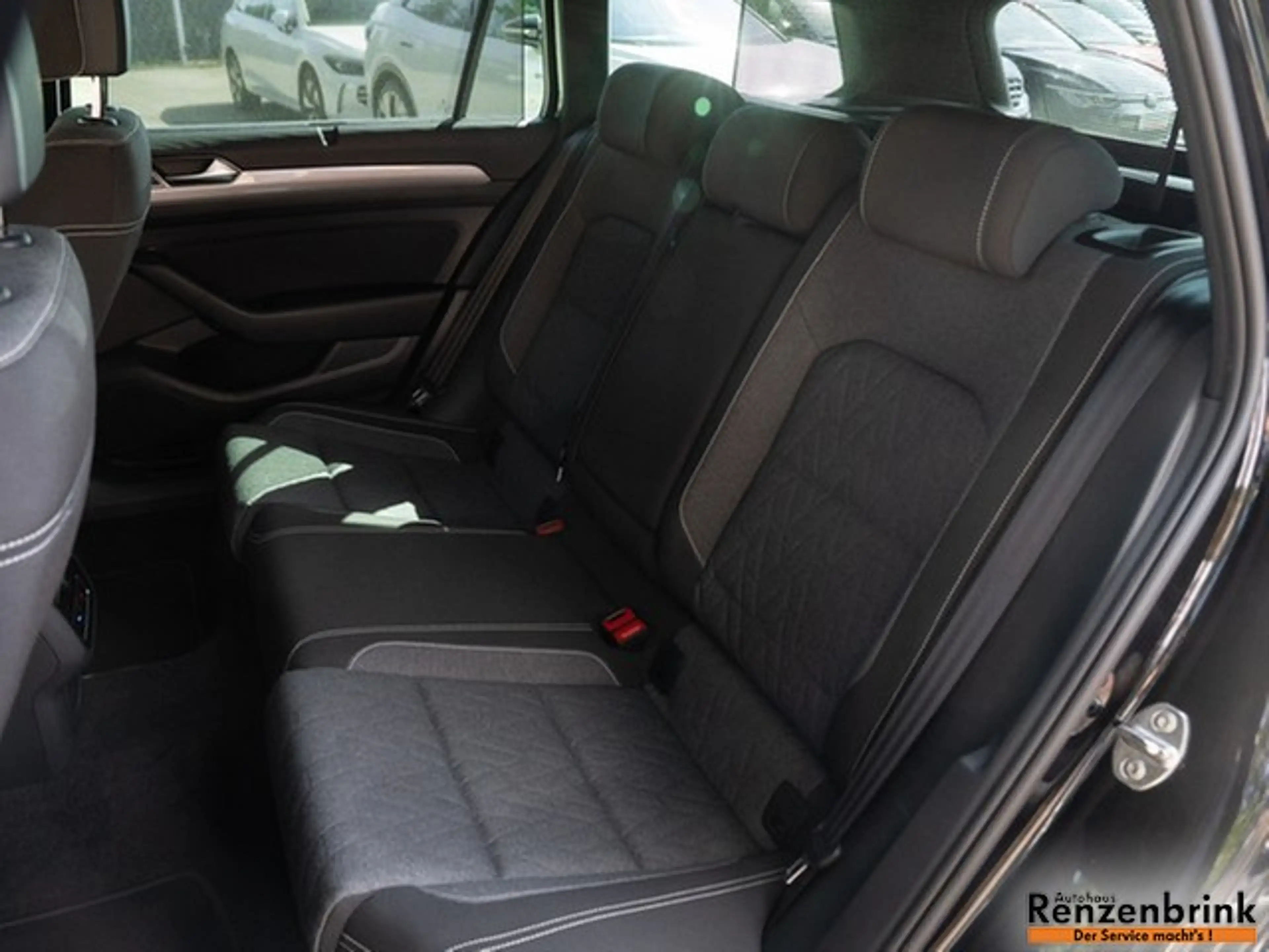 Volkswagen Passat Variant Business TDI DSG AHK ergoSitz Kamera — photo 7