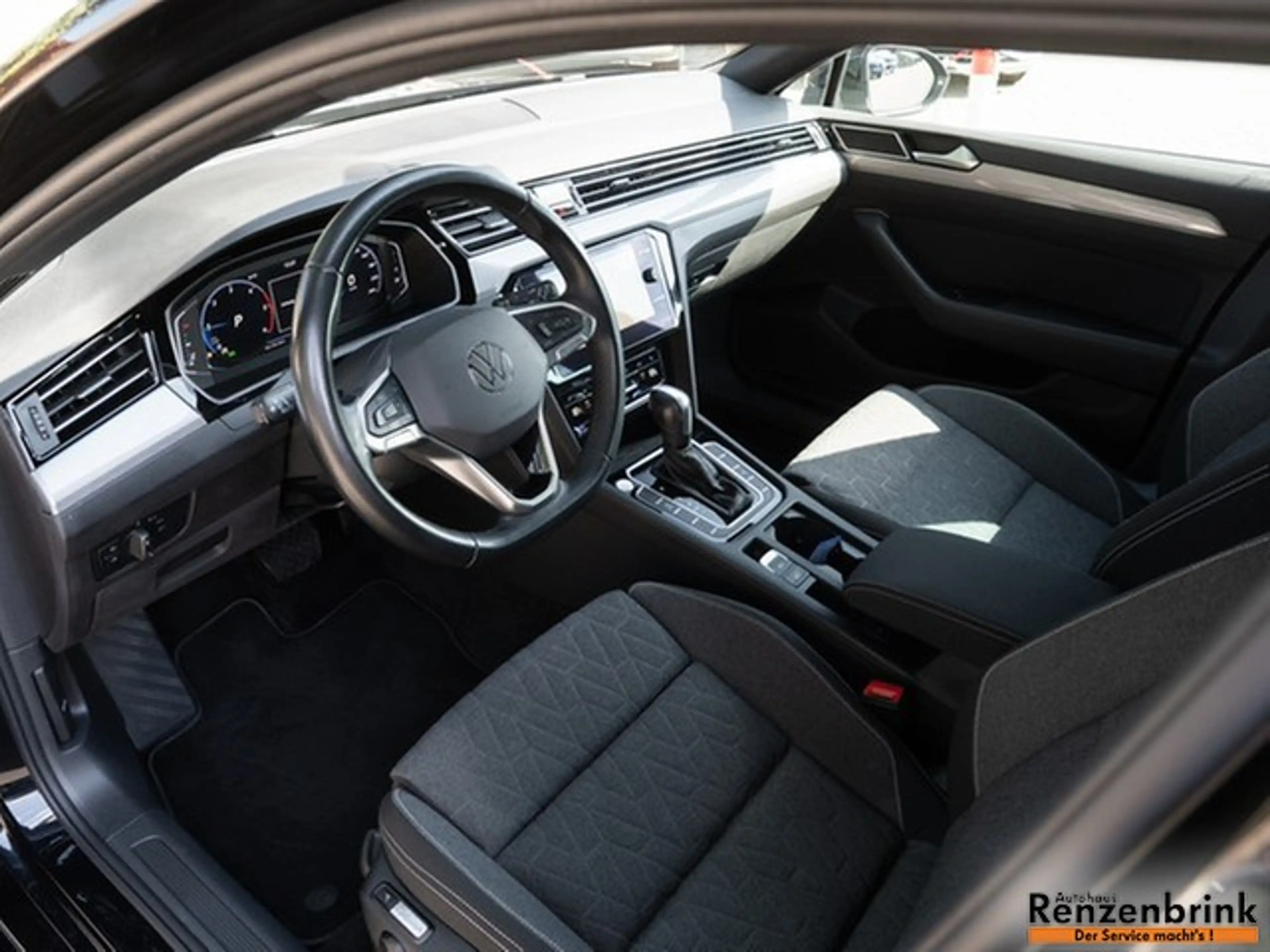 Volkswagen Passat Variant Business TDI DSG AHK ergoSitz Kamera — photo 9