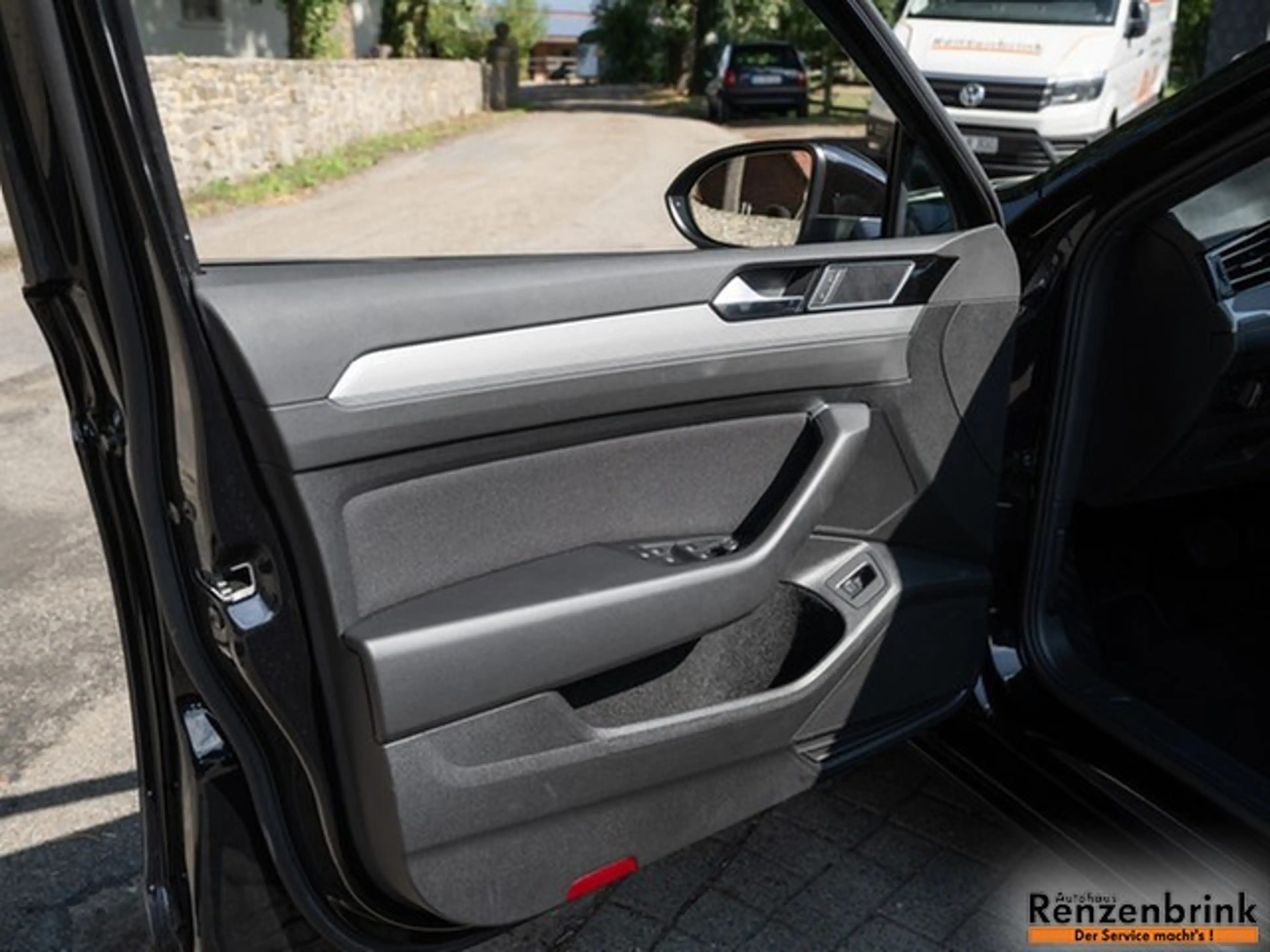 Volkswagen Passat Variant Business TDI DSG AHK ergoSitz Kamera — photo 8