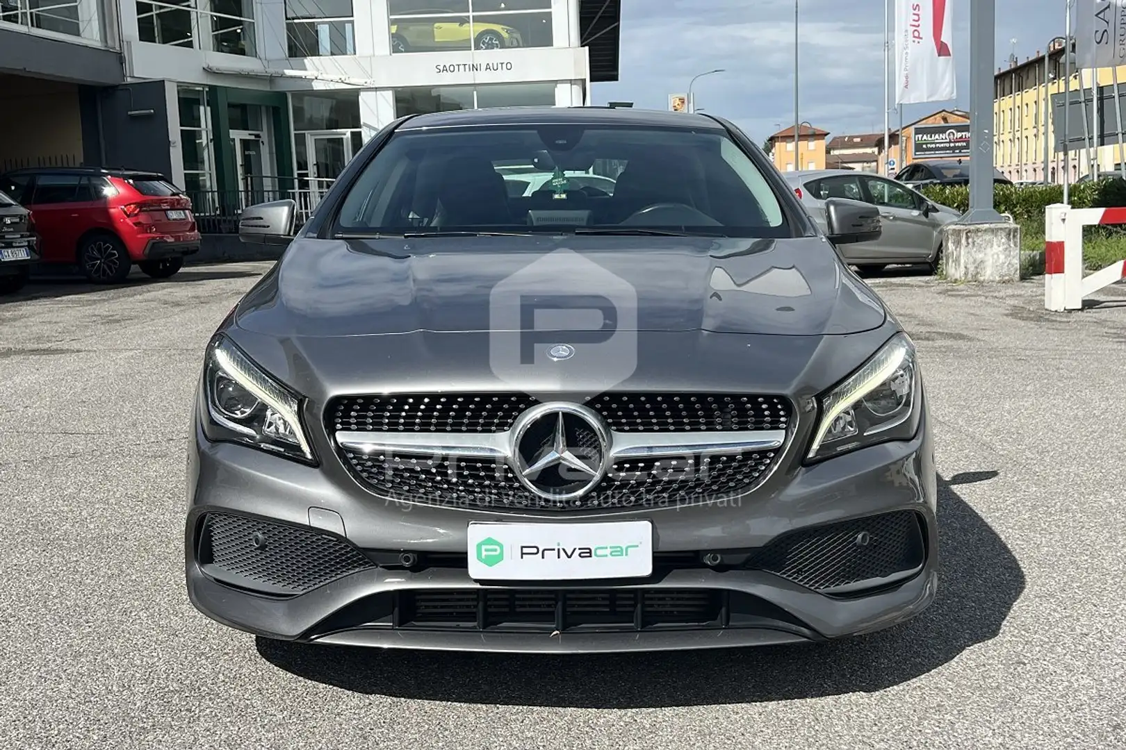 Mercedes-Benz CLA 200 CLA 200 d 4Matic Automatic Premium Silber - 2