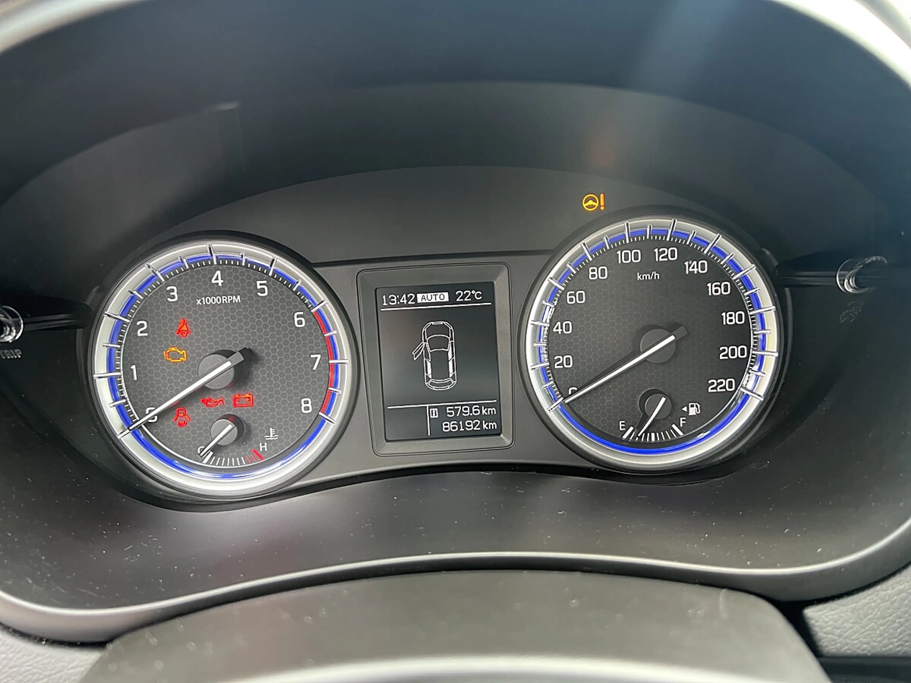 Suzuki SX4 S-Cross 1,0 DITC 4WD shine — photo 12