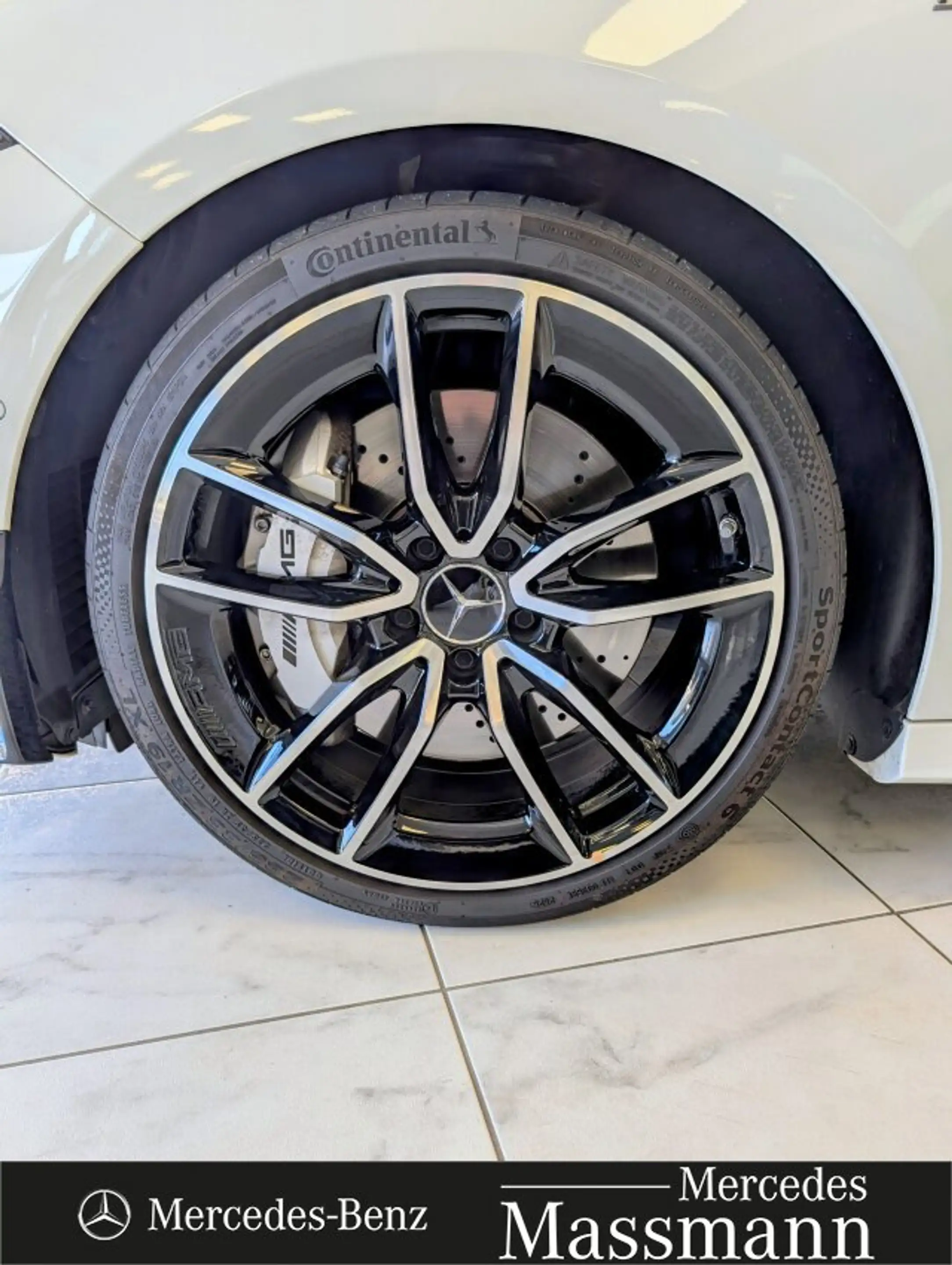 Mercedes-Benz A 35 AMG A 35 AMG 4MATIC Aero Package Premium AMG Line/Navi — photo 5