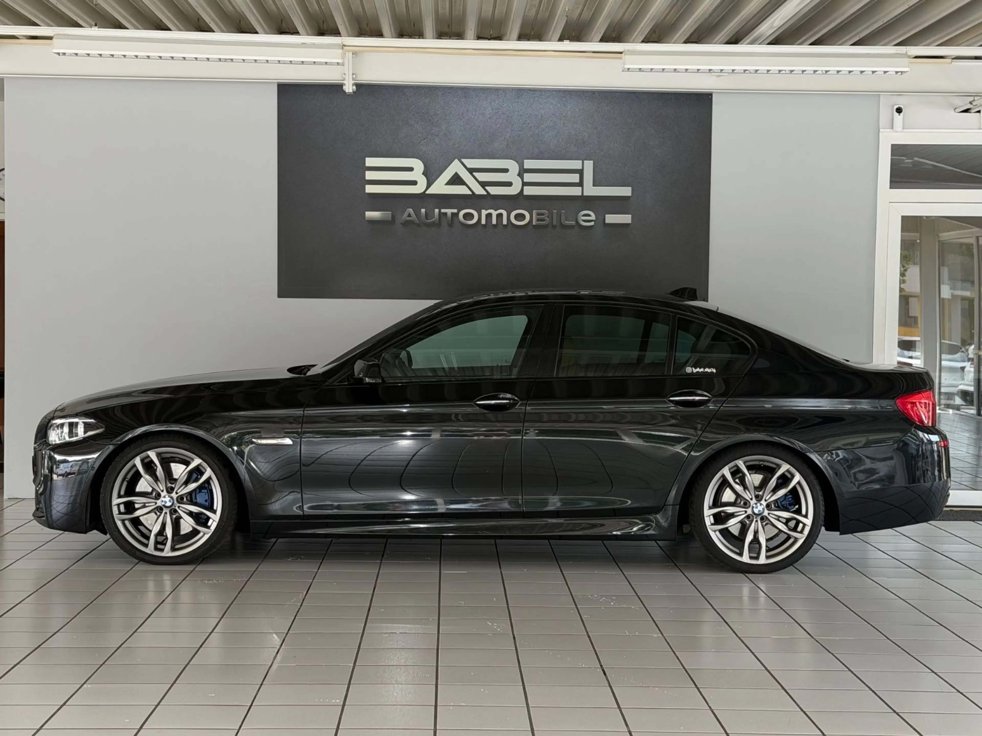 BMW 550 i M Paket xDrive Softcl. 360° Memory Nacht. — photo 13