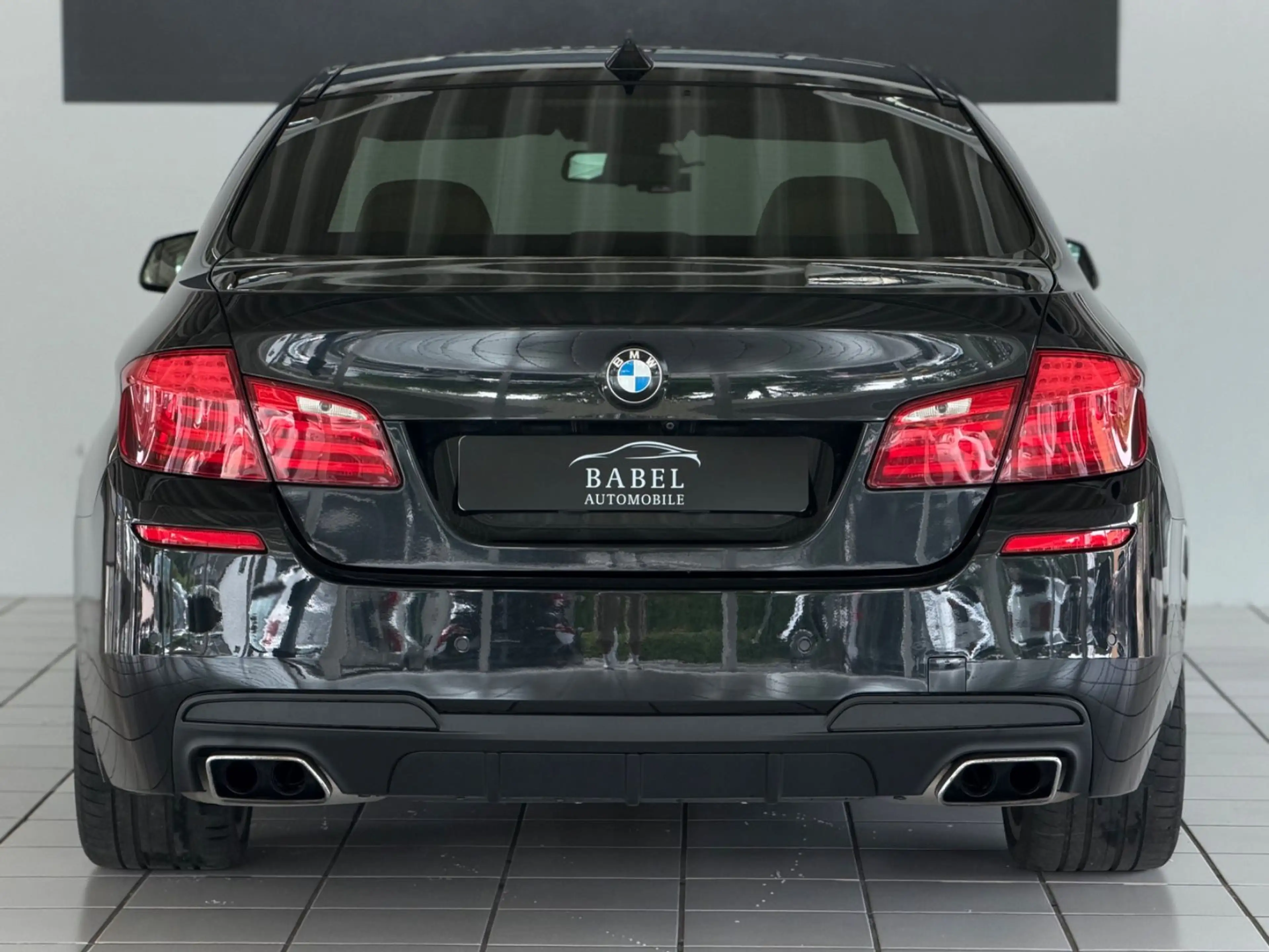 BMW 550 i M Paket xDrive Softcl. 360° Memory Nacht. — photo 4