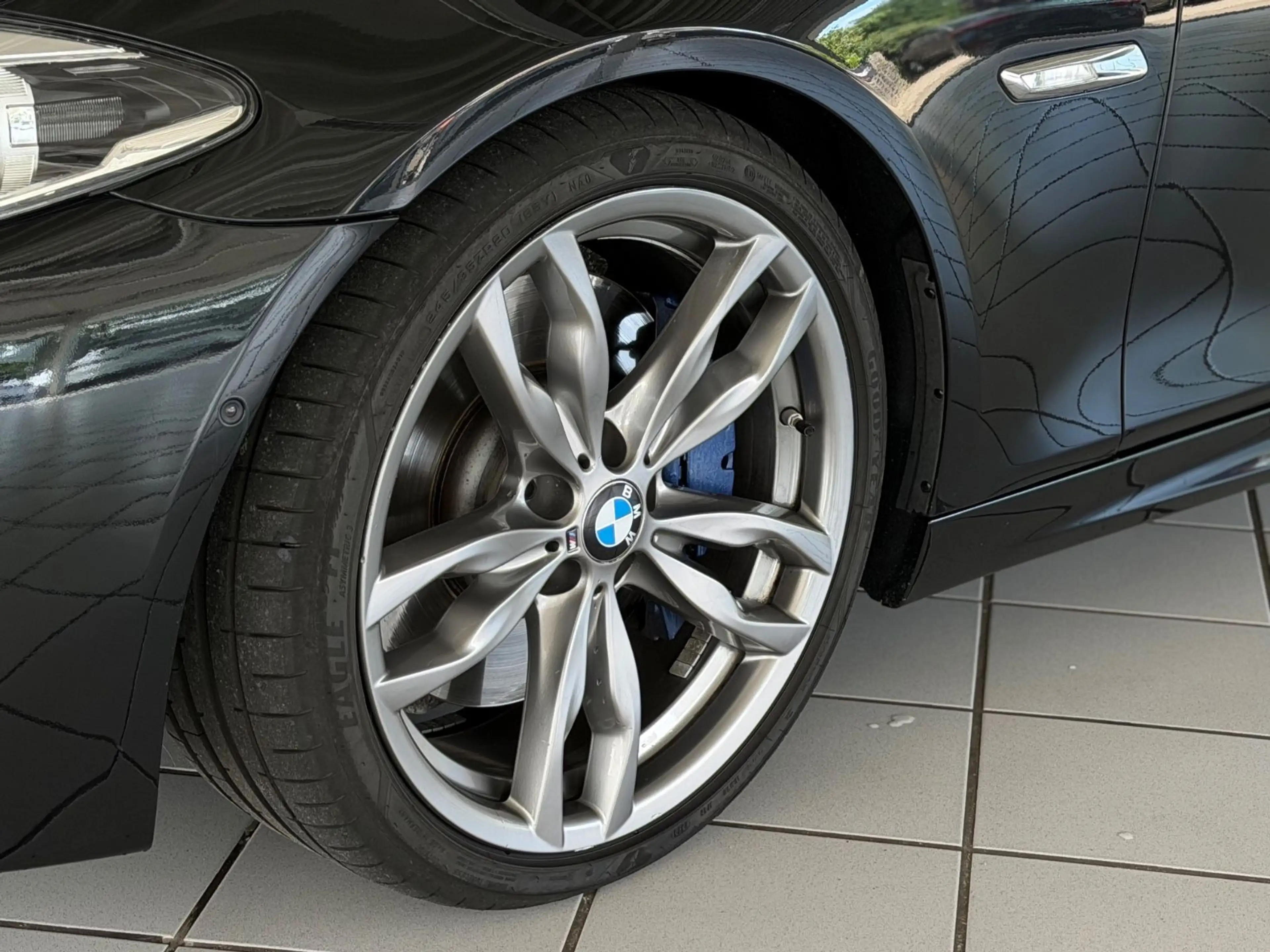 BMW 550 i M Paket xDrive Softcl. 360° Memory Nacht. — photo 14