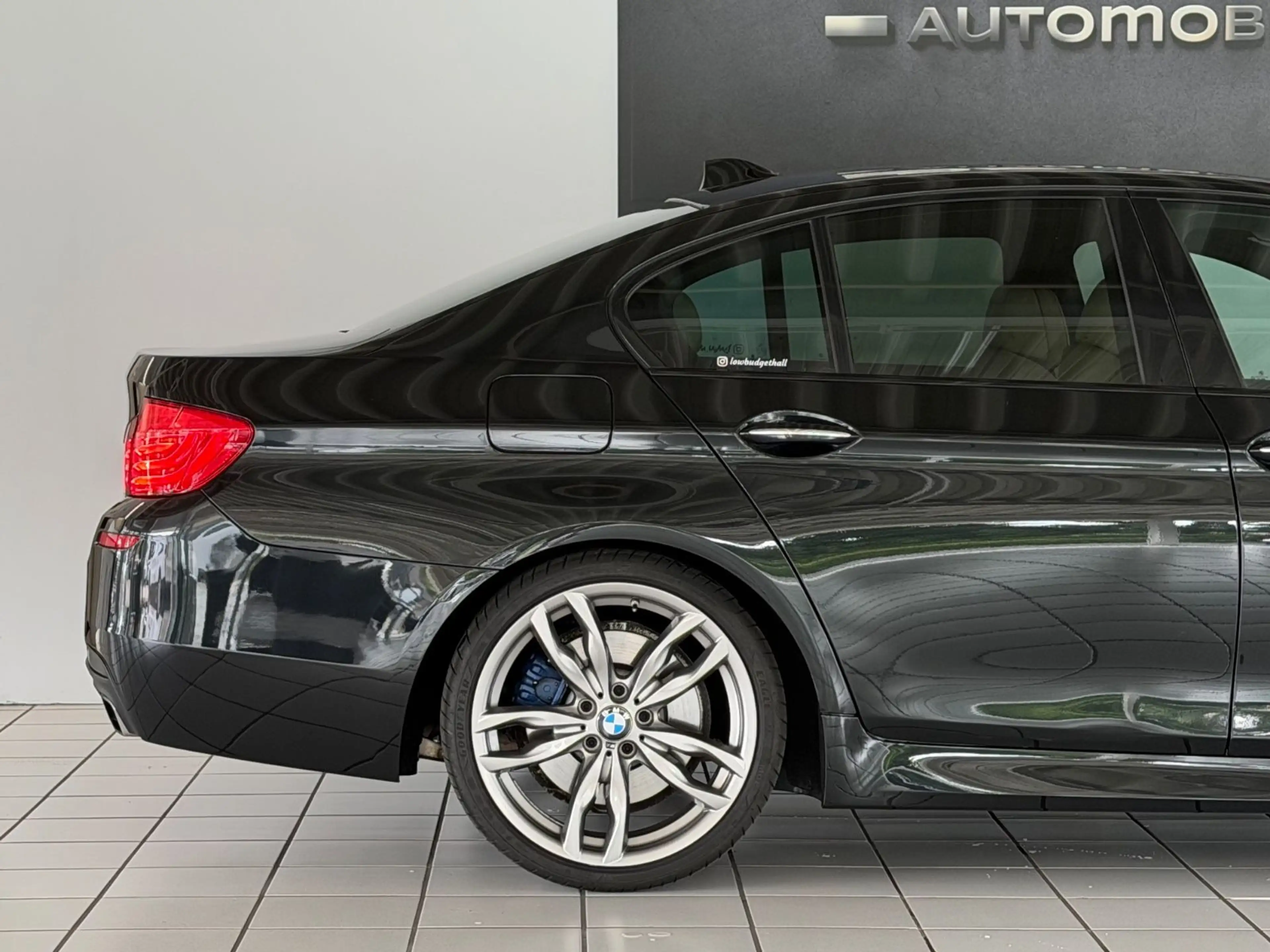 BMW 550 i M Paket xDrive Softcl. 360° Memory Nacht. — photo 12