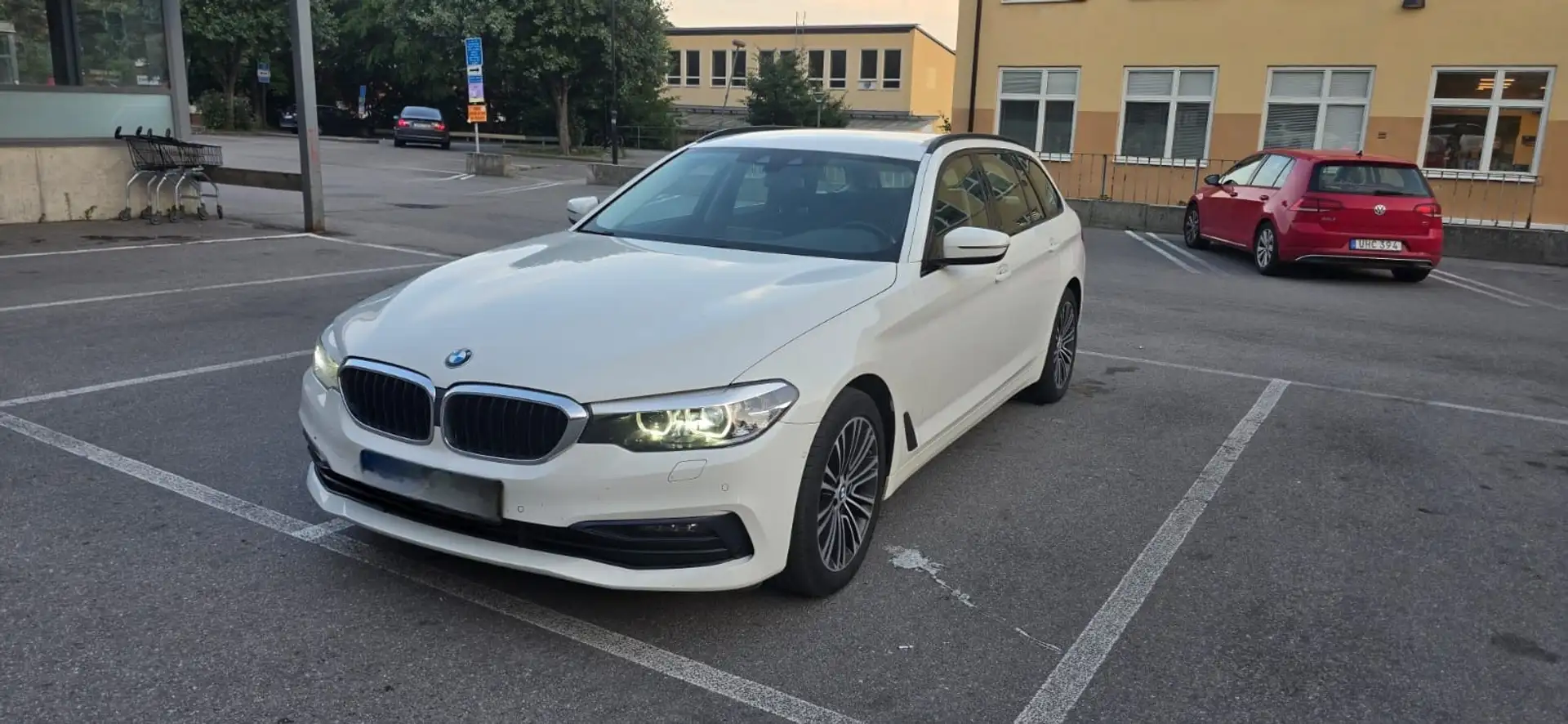 BMW 520 520d xDrive Touring Aut. Sport Line - 1