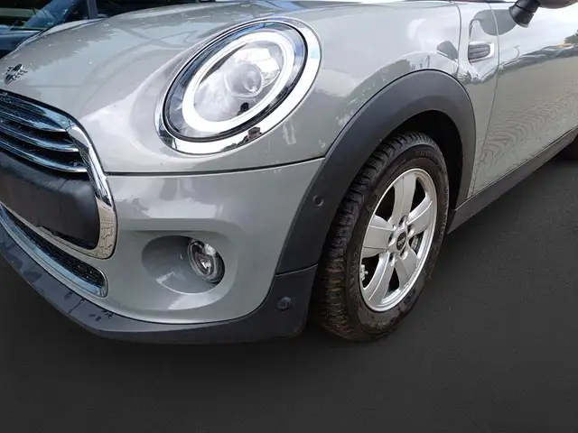 Mini Hatch view 9