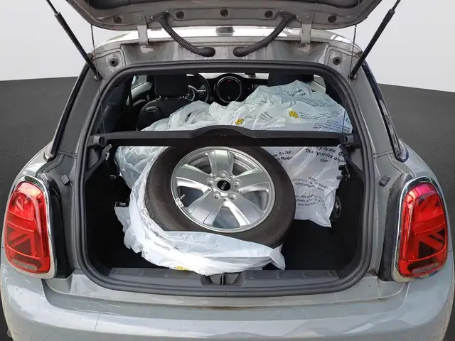 Mini Hatch view 7