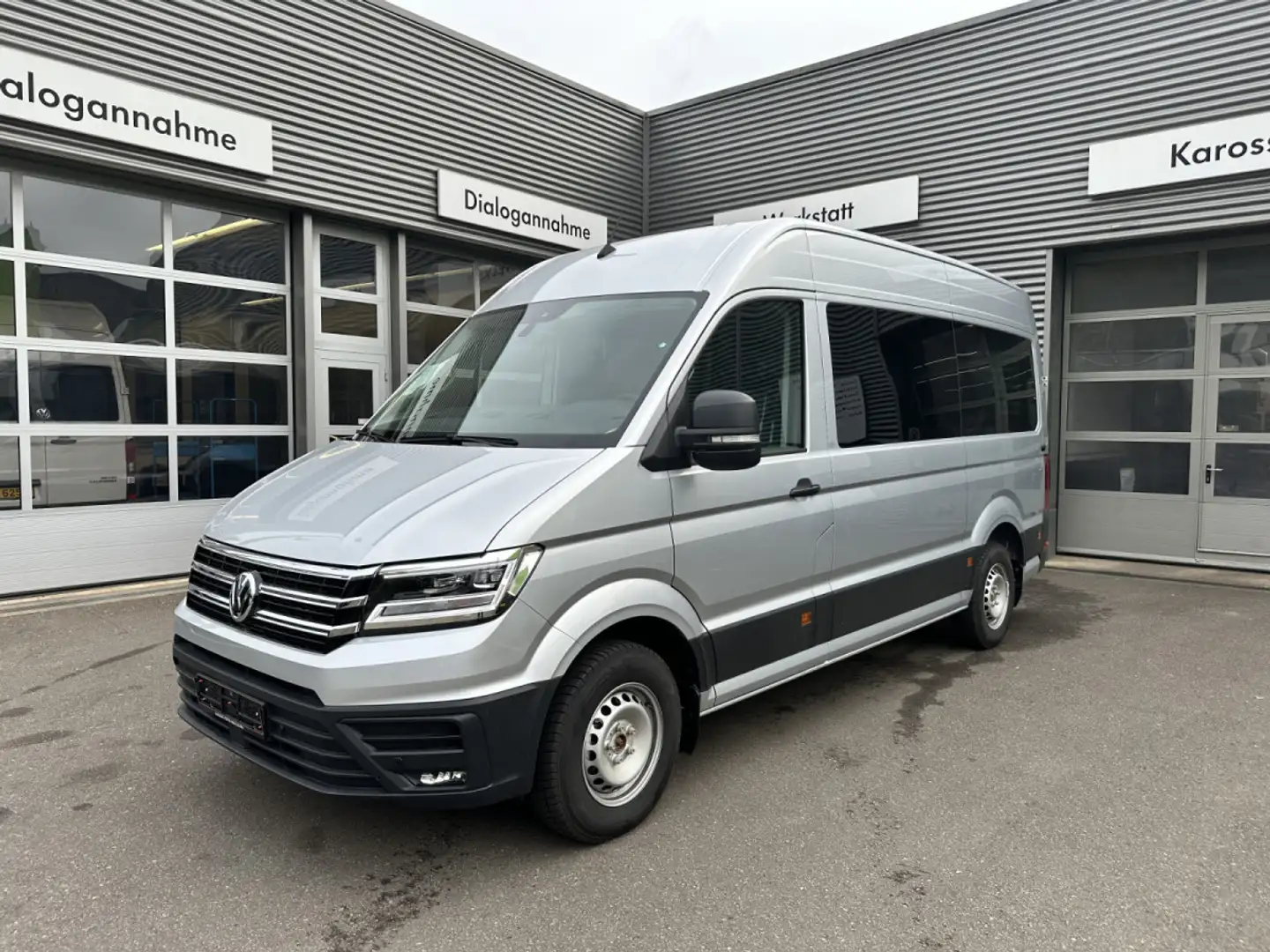 Volkswagen Crafter Kombi 35 Trendline Bus 9 Sitze  Kombi 35 Trendline Silber - 2