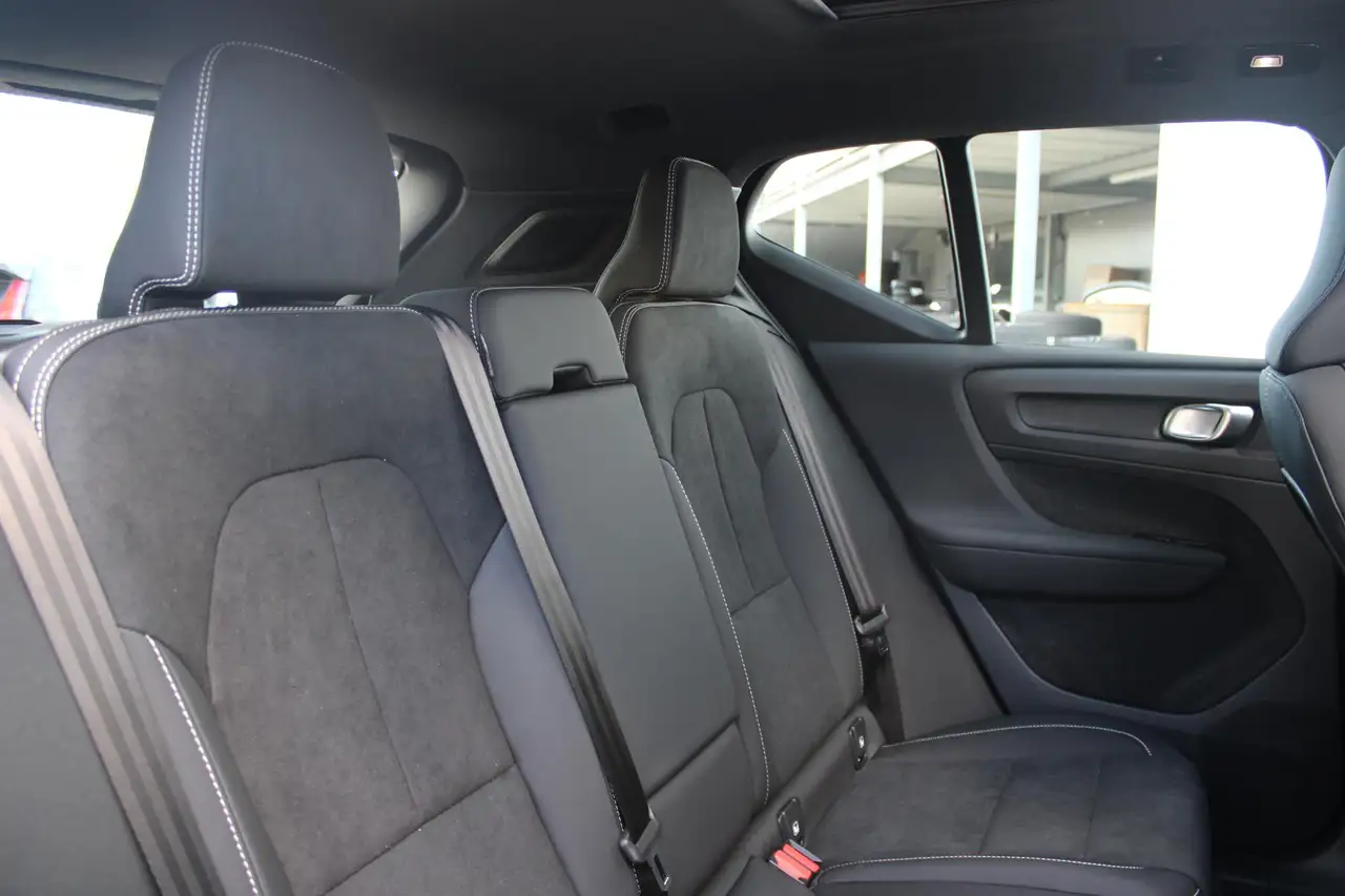Volvo XC40 2026