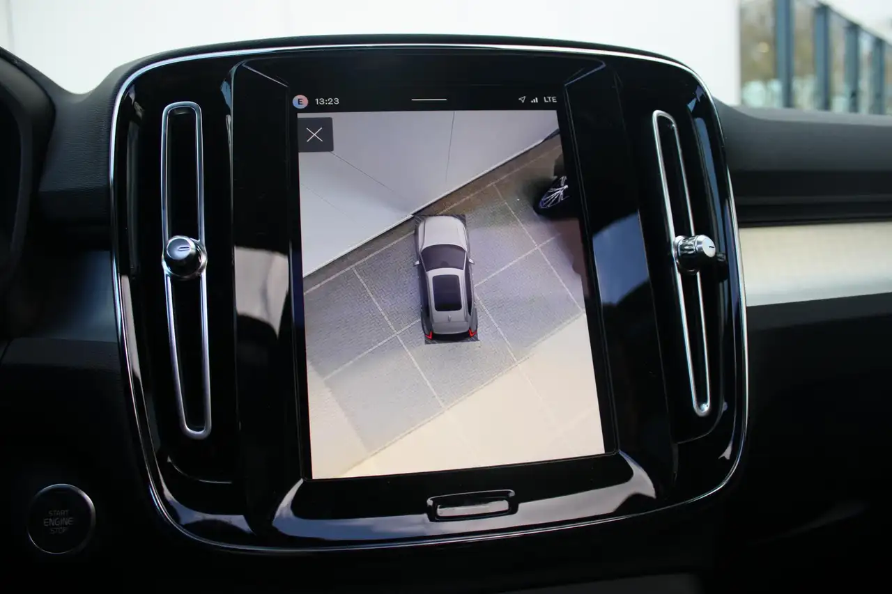 Volvo XC40 2026 — фото 12