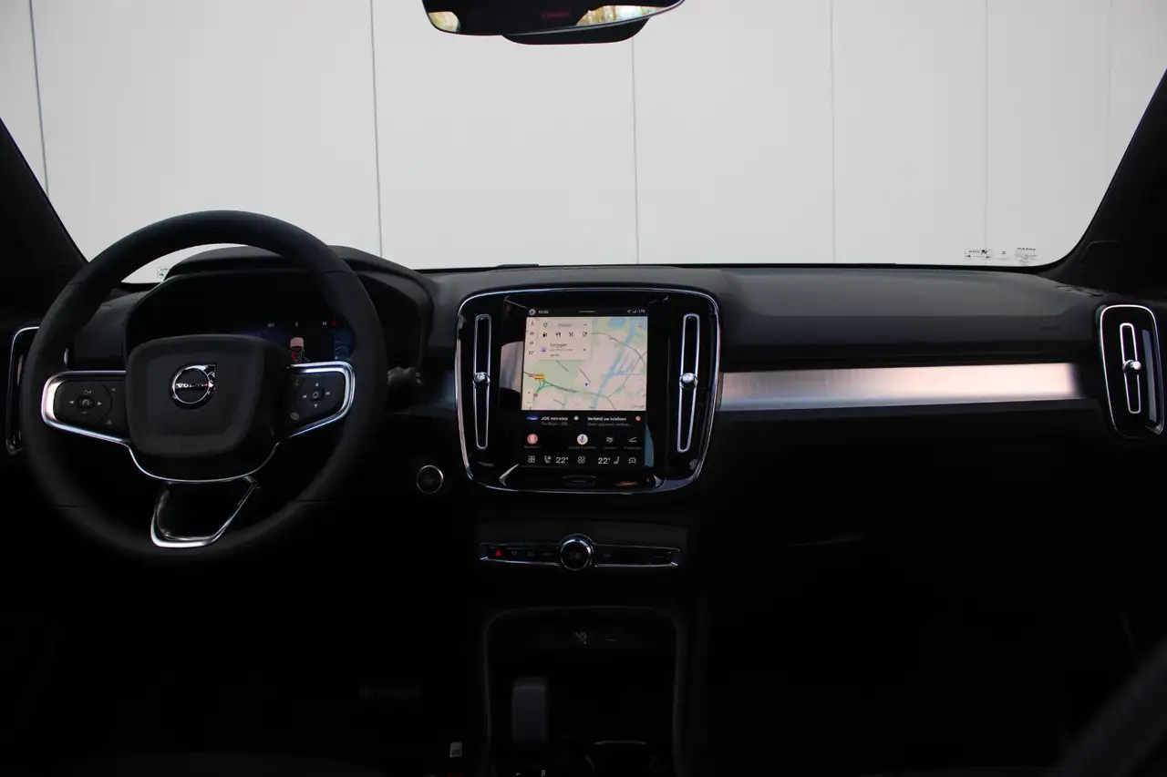 Volvo XC40 2026