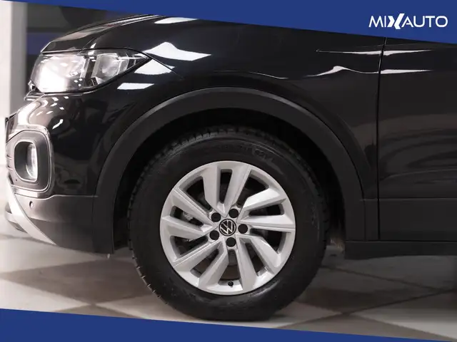 Volkswagen T-Cross view 8