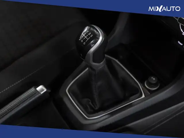 Volkswagen T-Cross view 13