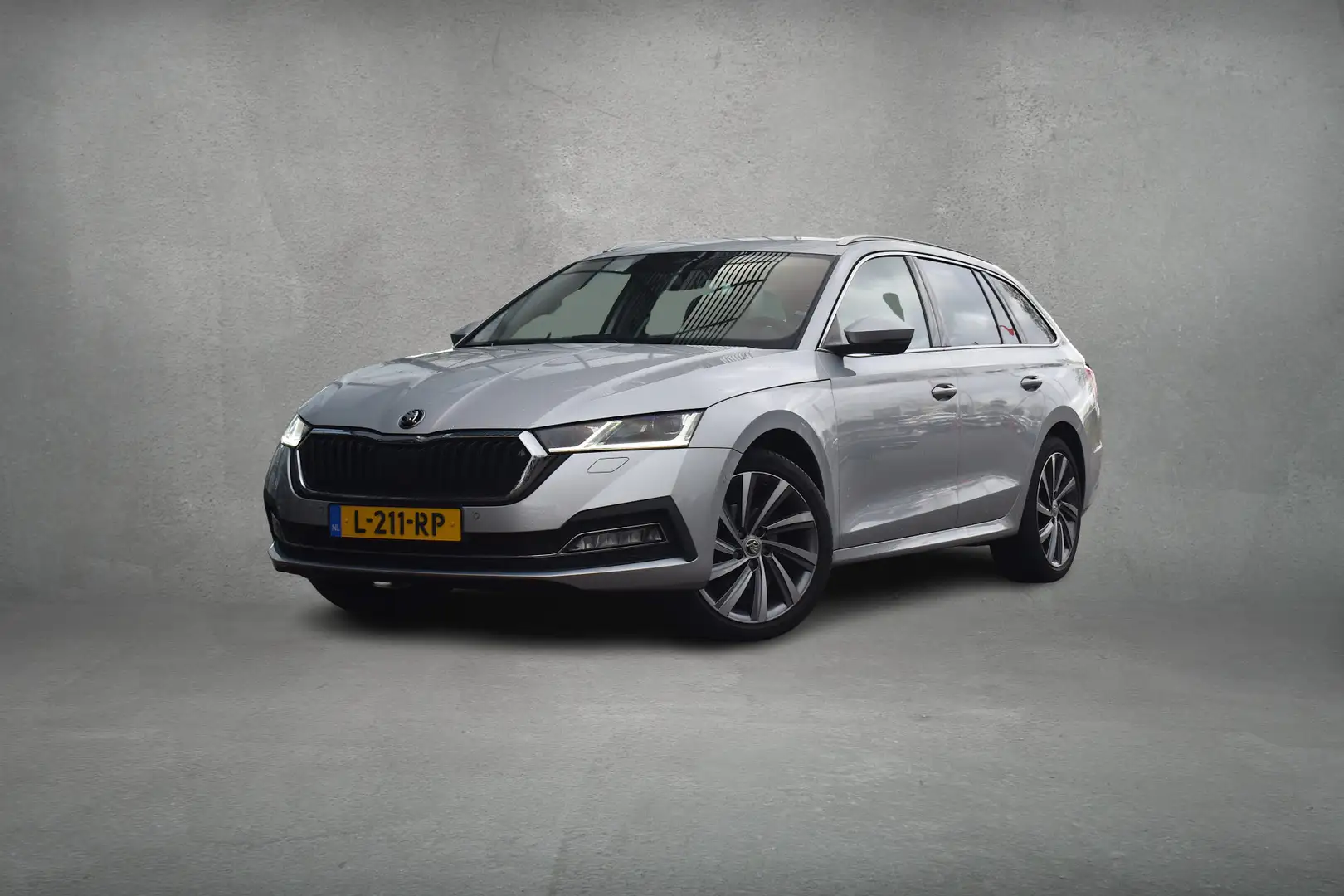 Skoda Octavia Combi 1.0 e-TSI Business Edition Plus | Trekhaak | Grijs - 2