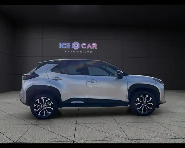 Toyota Yaris Cross view 4