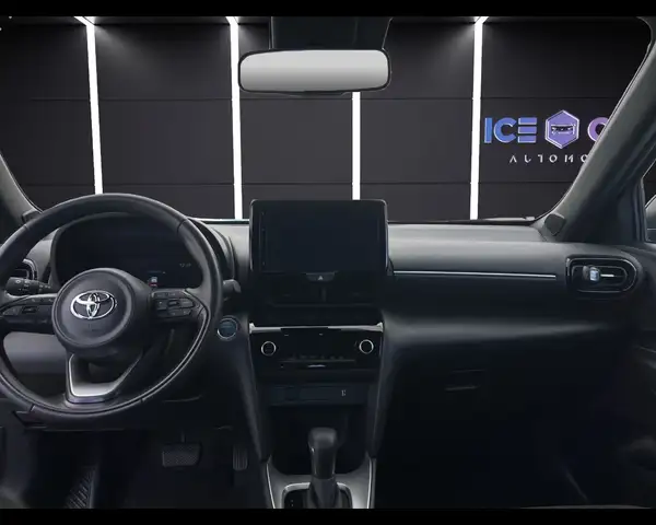 Toyota Yaris Cross view 13