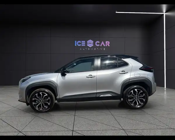 Toyota Yaris Cross view 8