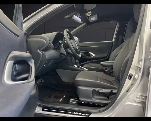 Toyota Yaris Cross view 9