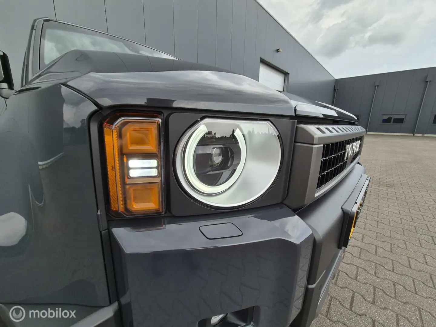 Toyota Land Cruiser 2.8 D-4D Blind Van Professional met panorama dak Grijs - 2