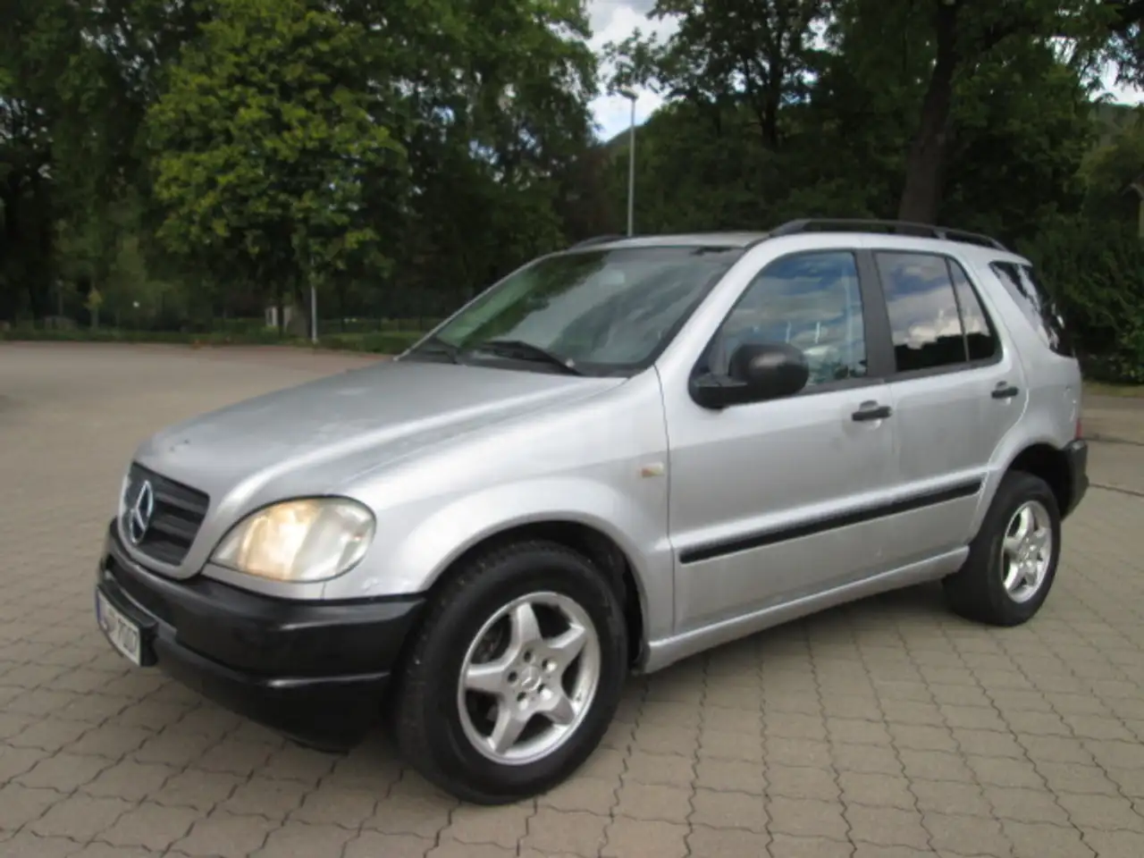 Mercedes-Benz ML 320 M-Klasse+AUTOMATIK+4x4ALLRAD+TÜV=11/2026+AHK+KLIMA, foto 4