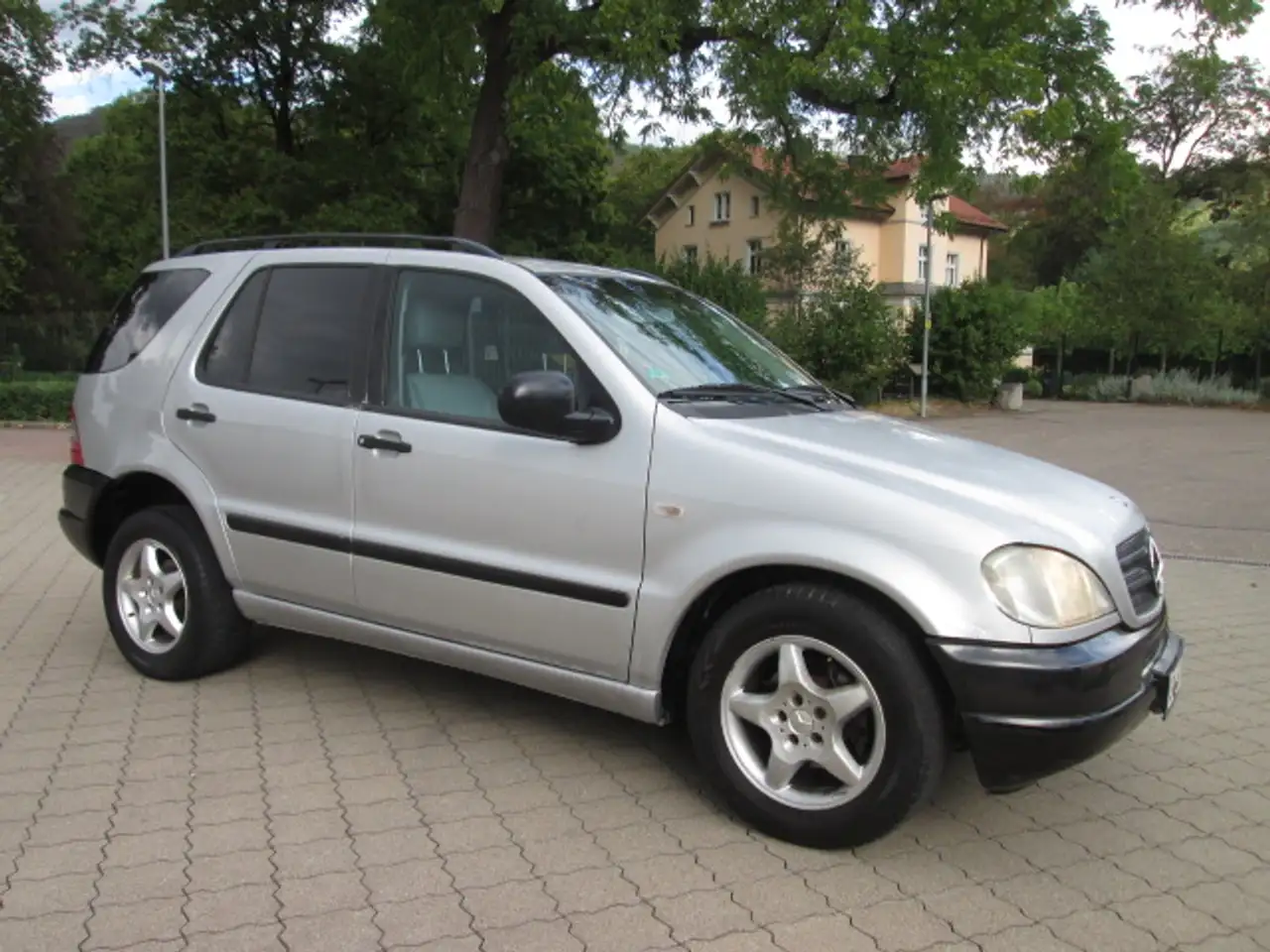 Mercedes-Benz ML 320 M-Klasse+AUTOMATIK+4x4ALLRAD+TÜV=11/2026+AHK+KLIMA, foto 2